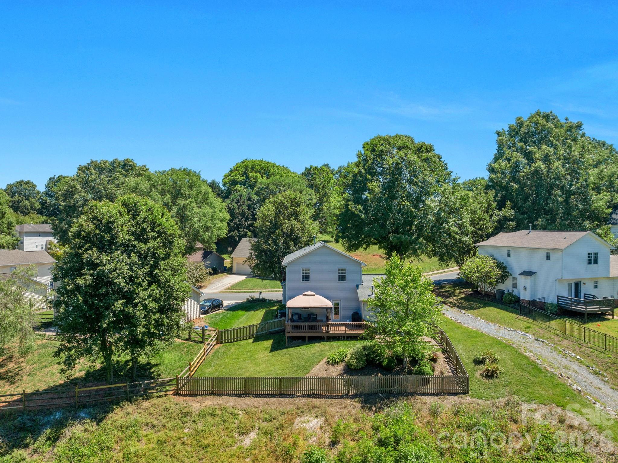 107 Howe Street Property Photo 43