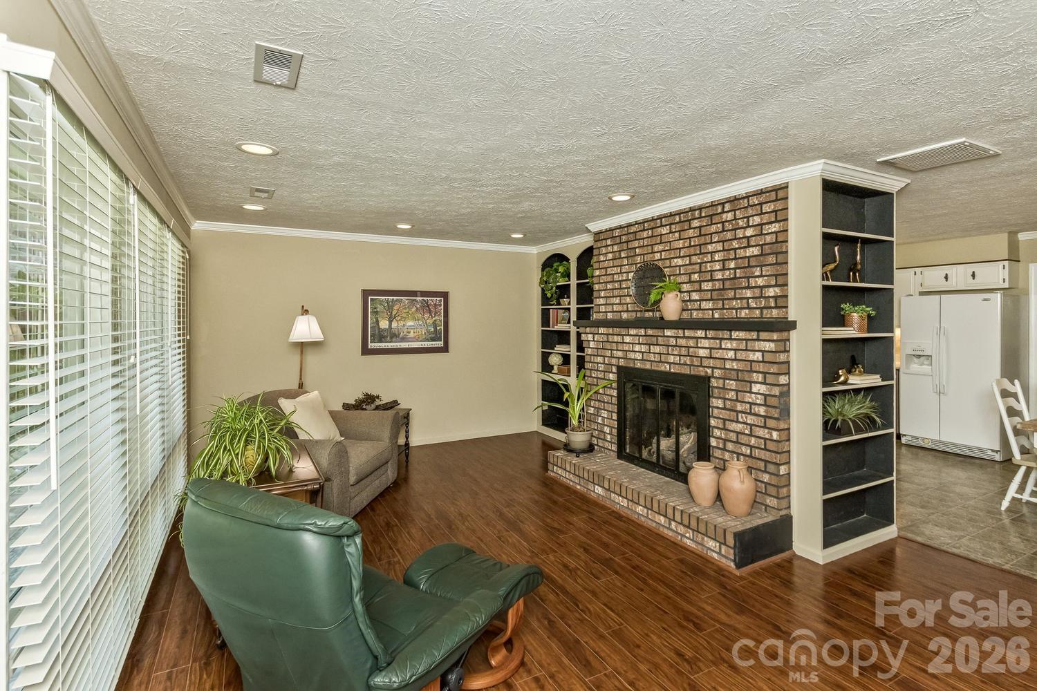 29 S Greenwood Forest Drive Property Photo 18