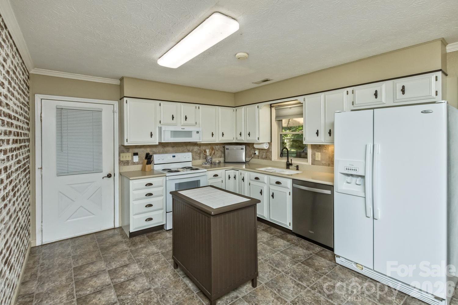29 S Greenwood Forest Drive Property Photo 19