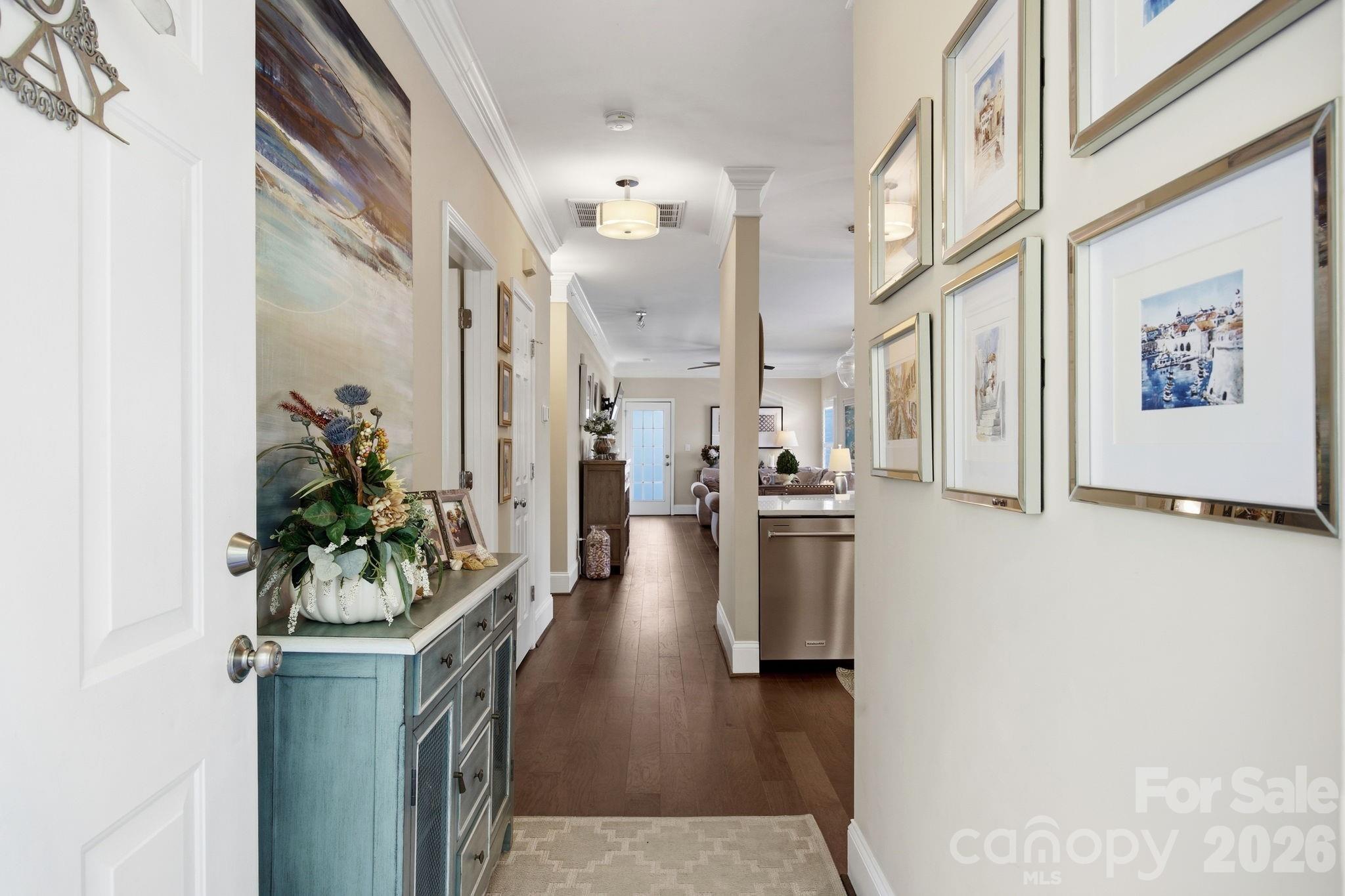 8942 Rosalyn Glen Road Property Photo 3