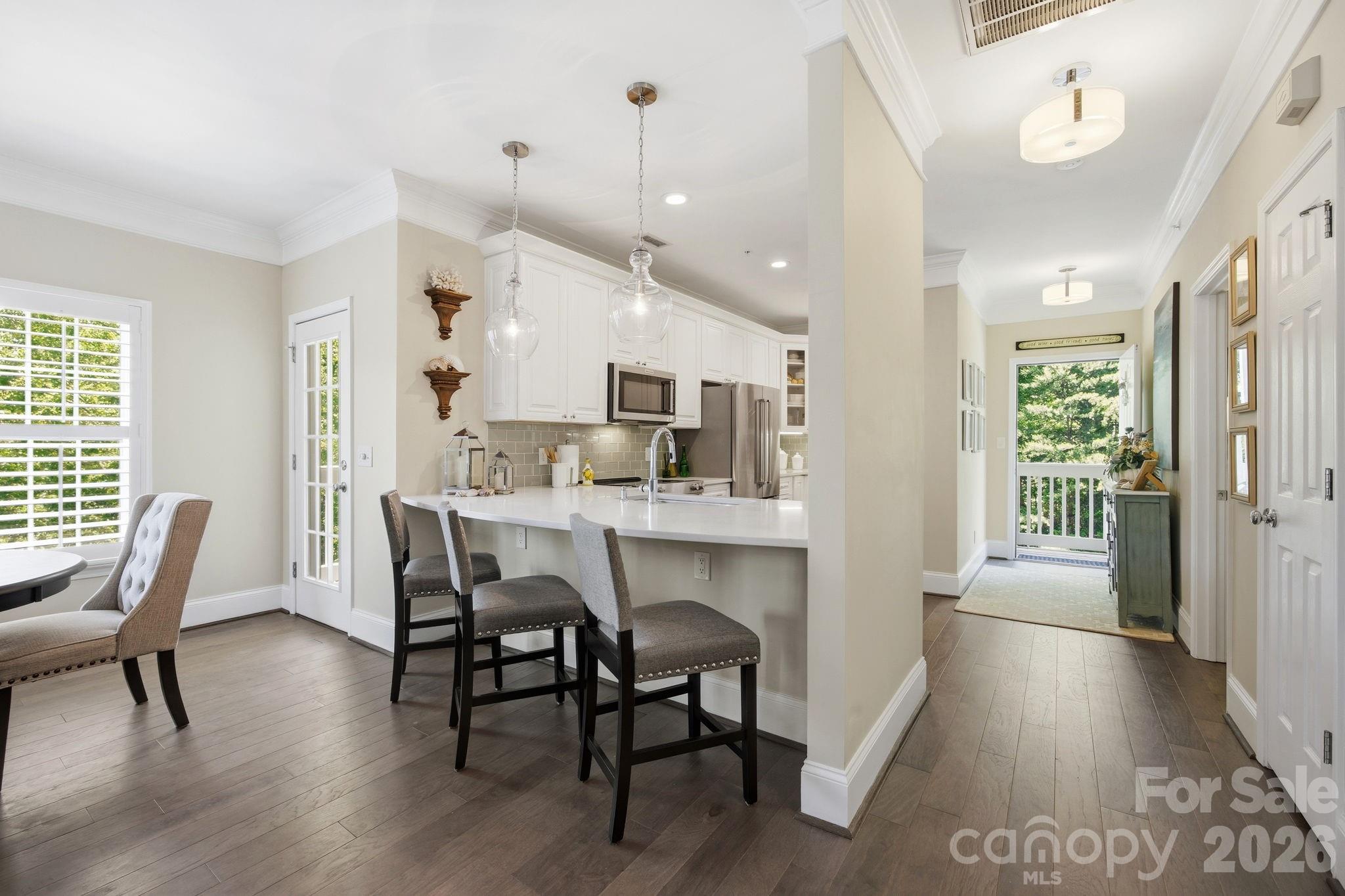 8942 Rosalyn Glen Road Property Photo 10