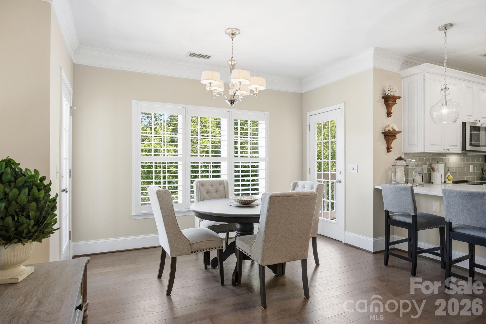 8942 Rosalyn Glen Road Property Photo 12