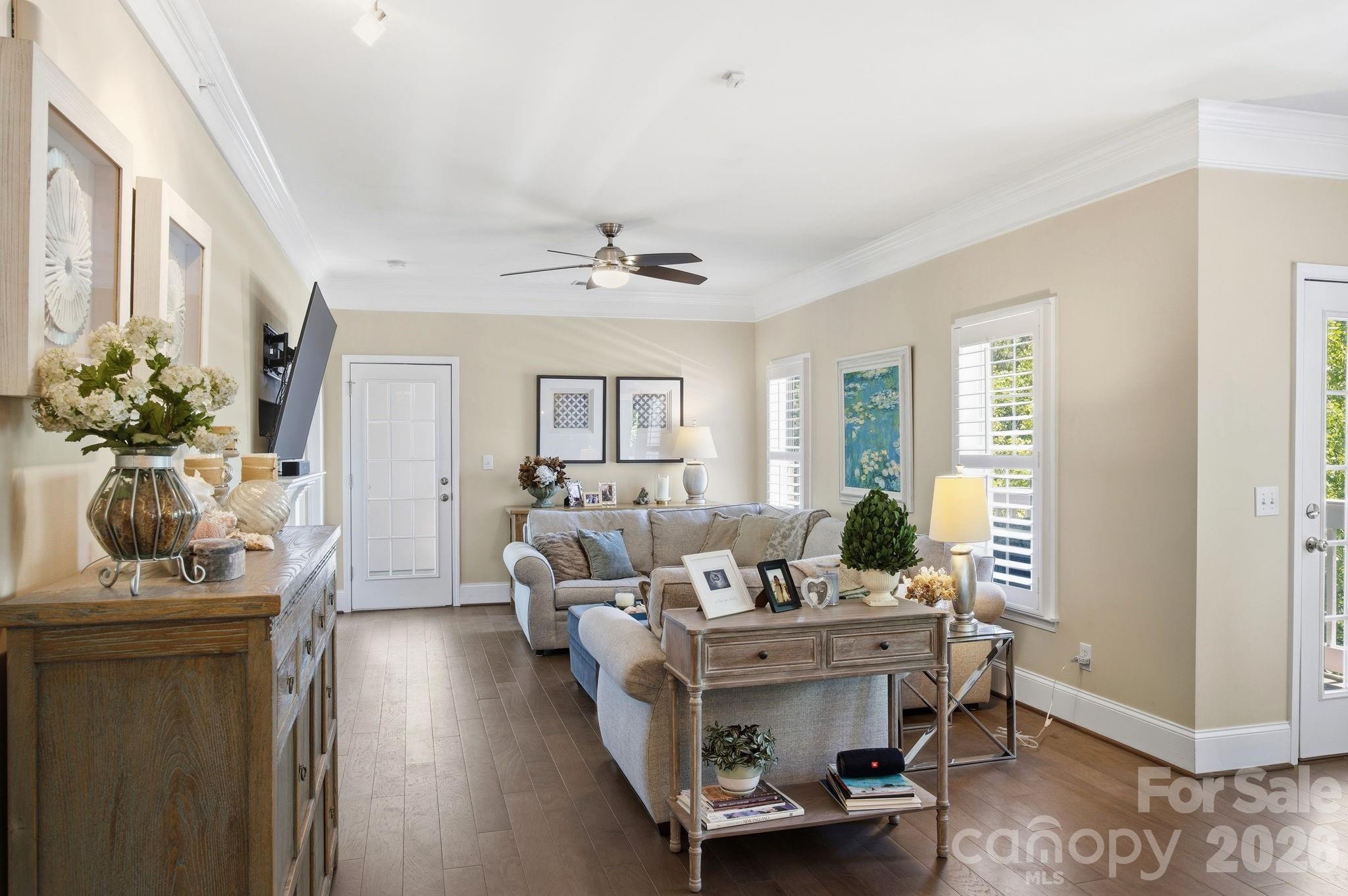 8942 Rosalyn Glen Road Property Photo 14