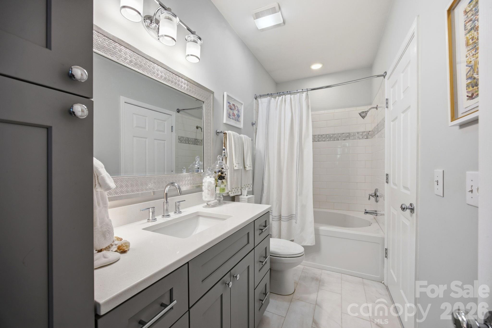 8942 Rosalyn Glen Road Property Photo 26