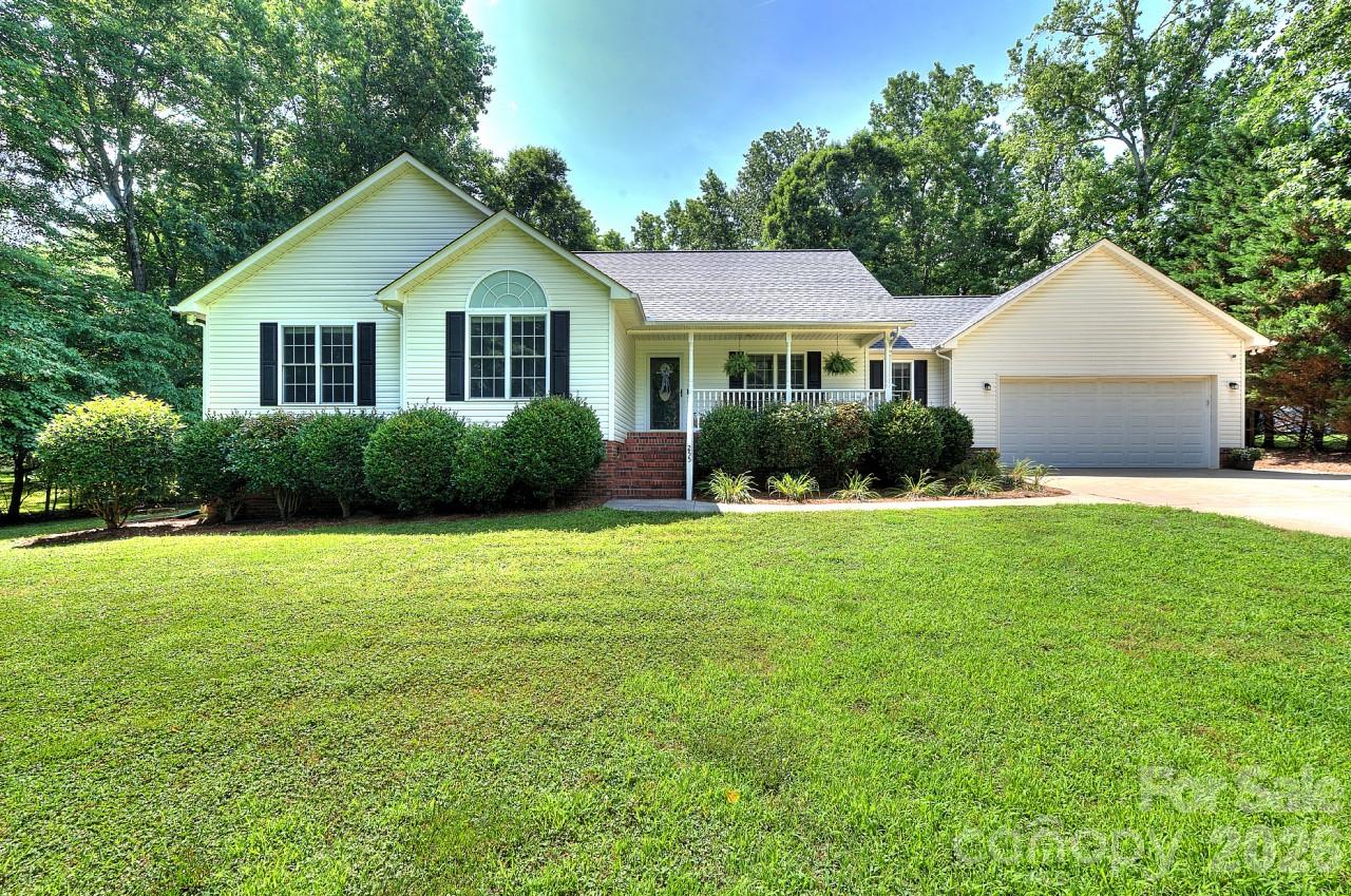 255 Tanager Drive Property Photo 1