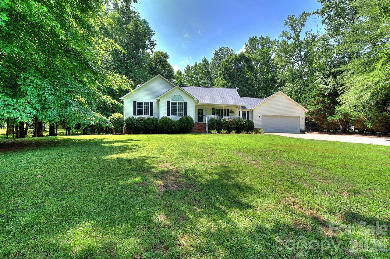 255 Tanager Drive Property Photo 4