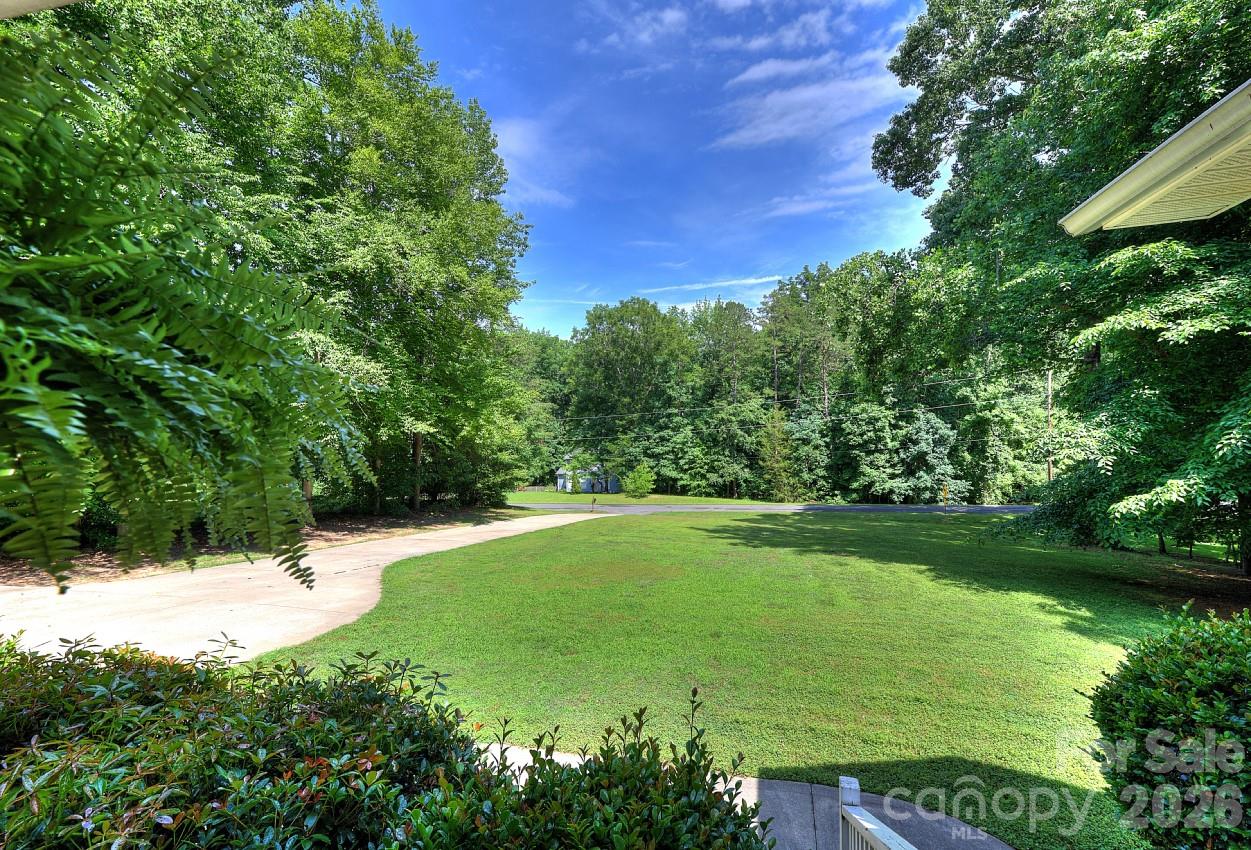 255 Tanager Drive Property Photo 6