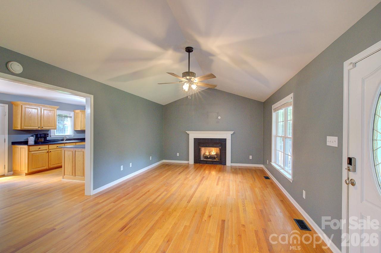 255 Tanager Drive Property Photo 9