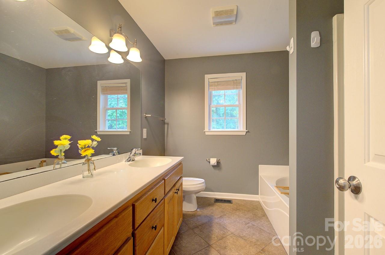 255 Tanager Drive Property Photo 23