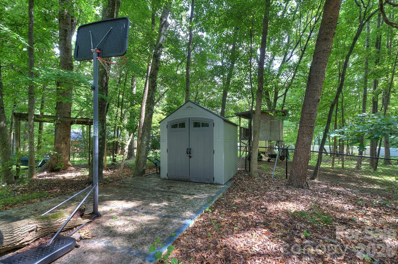 255 Tanager Drive Property Photo 37
