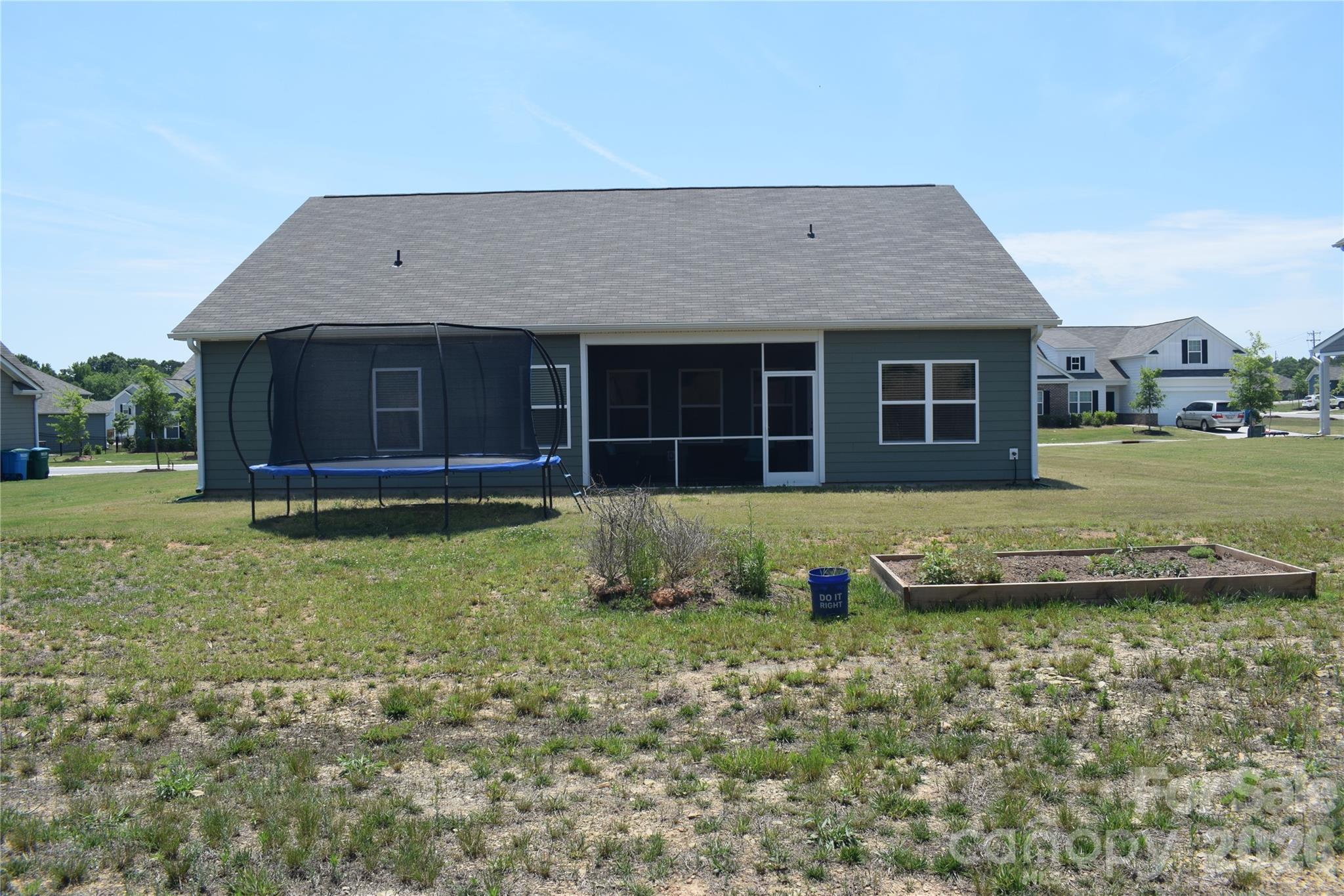 6135 Busch Way Property Photo 9
