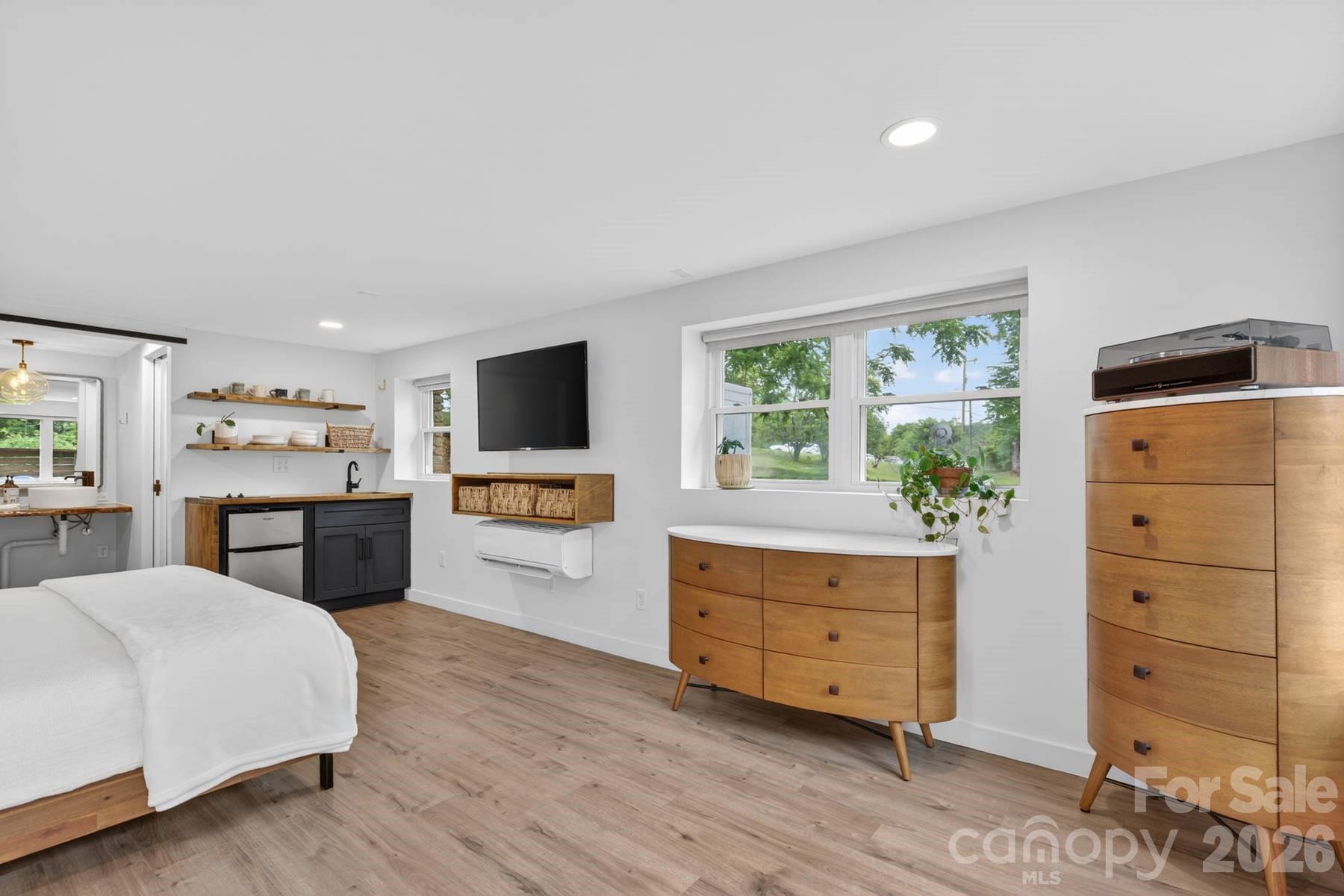 140 Dunbar Street Property Photo 29