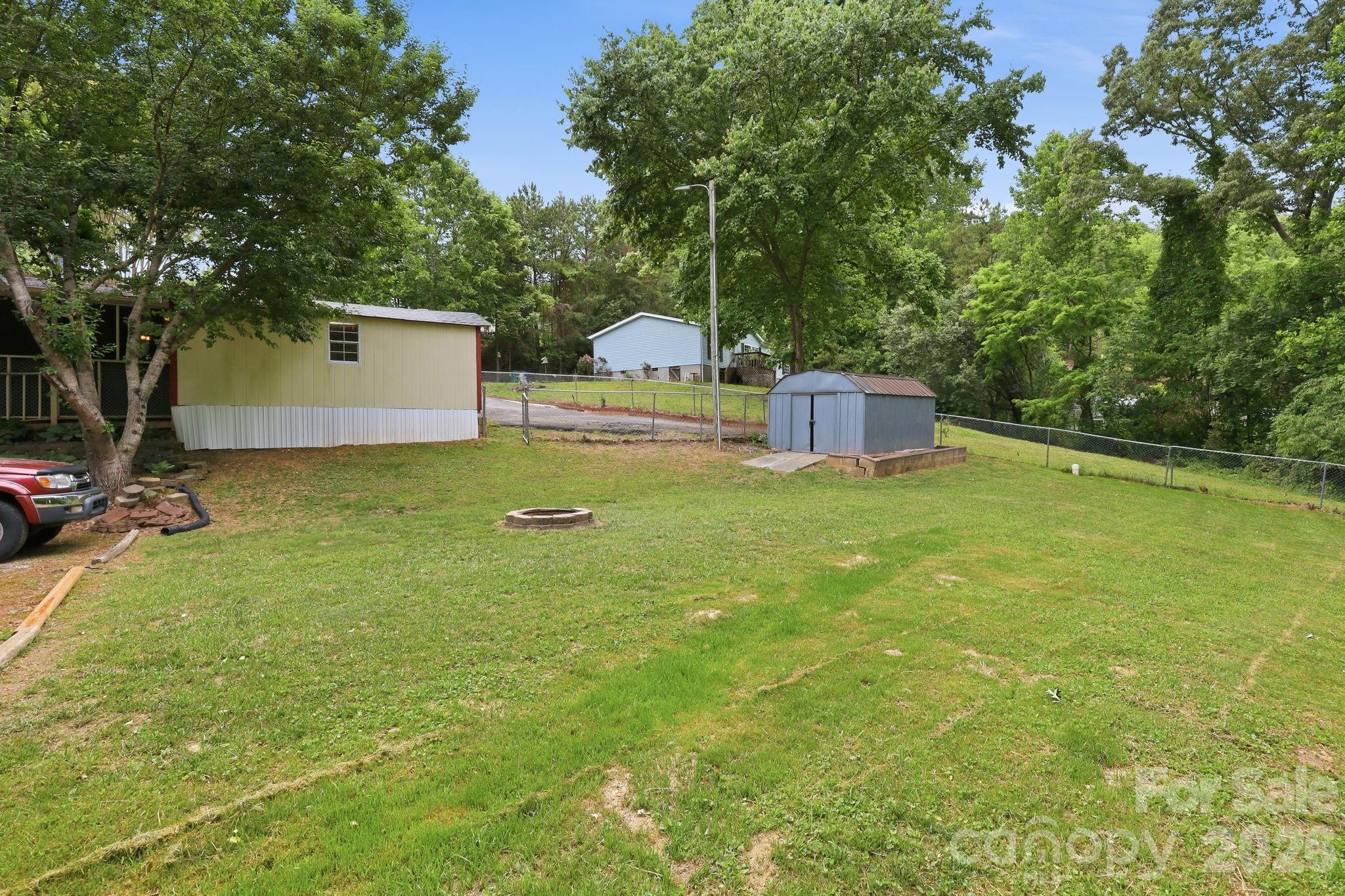 405 Gray Court Property Photo 18