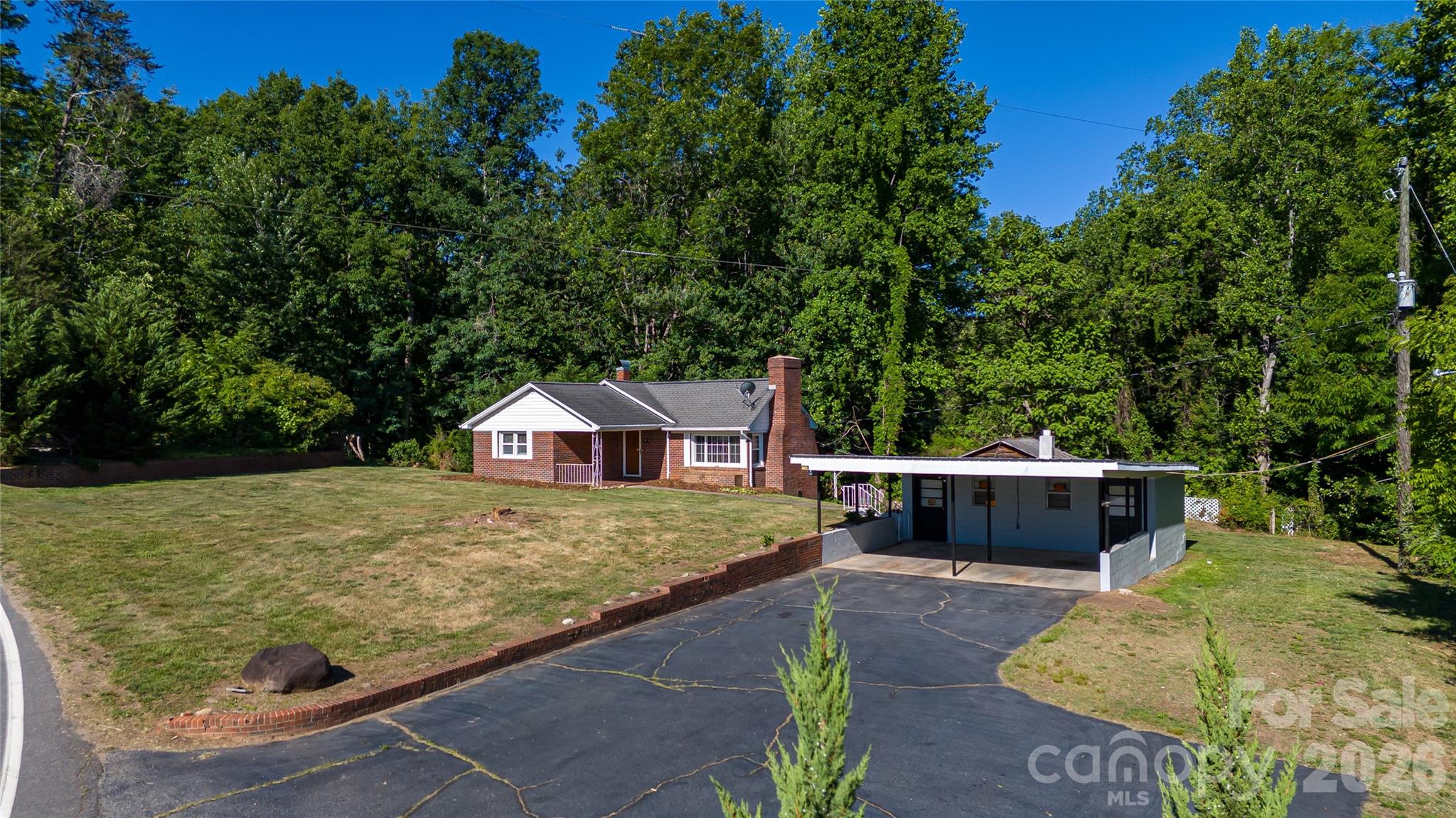 3036 Flat Gap Road Property Photo 1