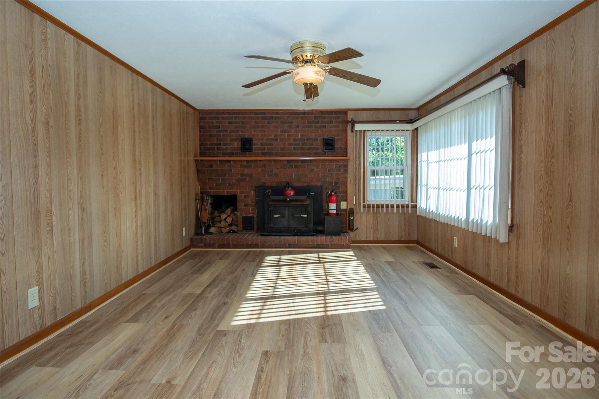 3036 Flat Gap Road Property Photo 4