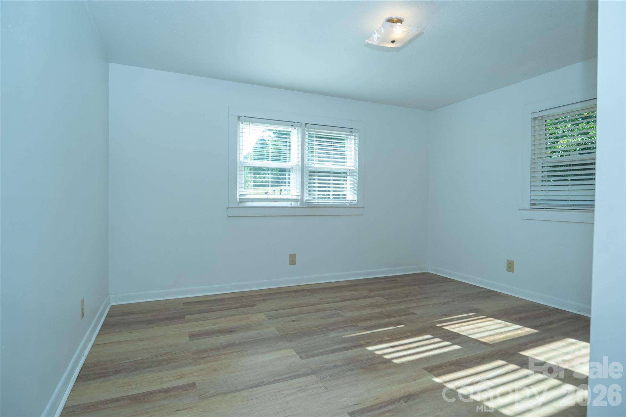 3036 Flat Gap Road Property Photo 6