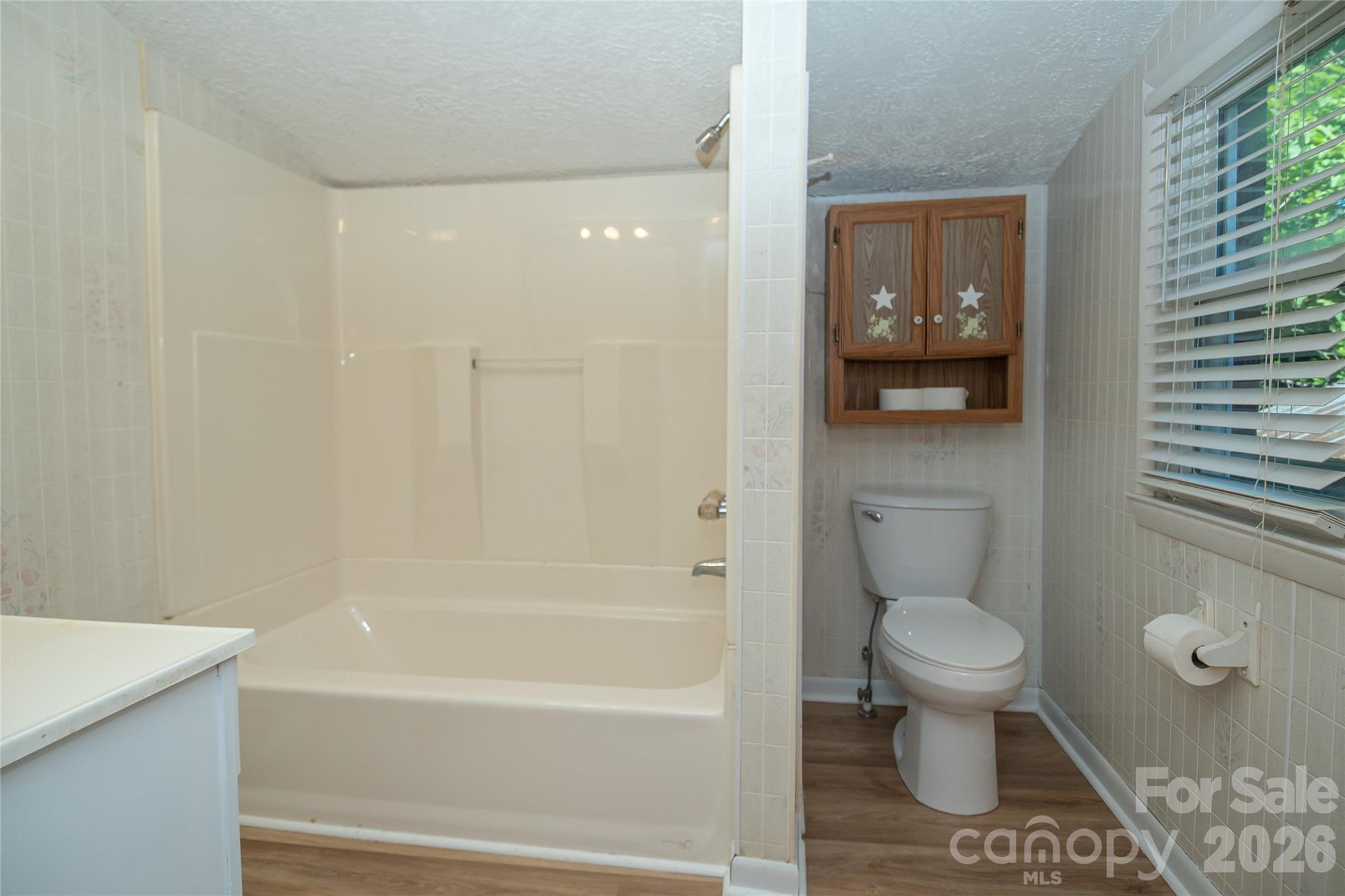 3036 Flat Gap Road Property Photo 9