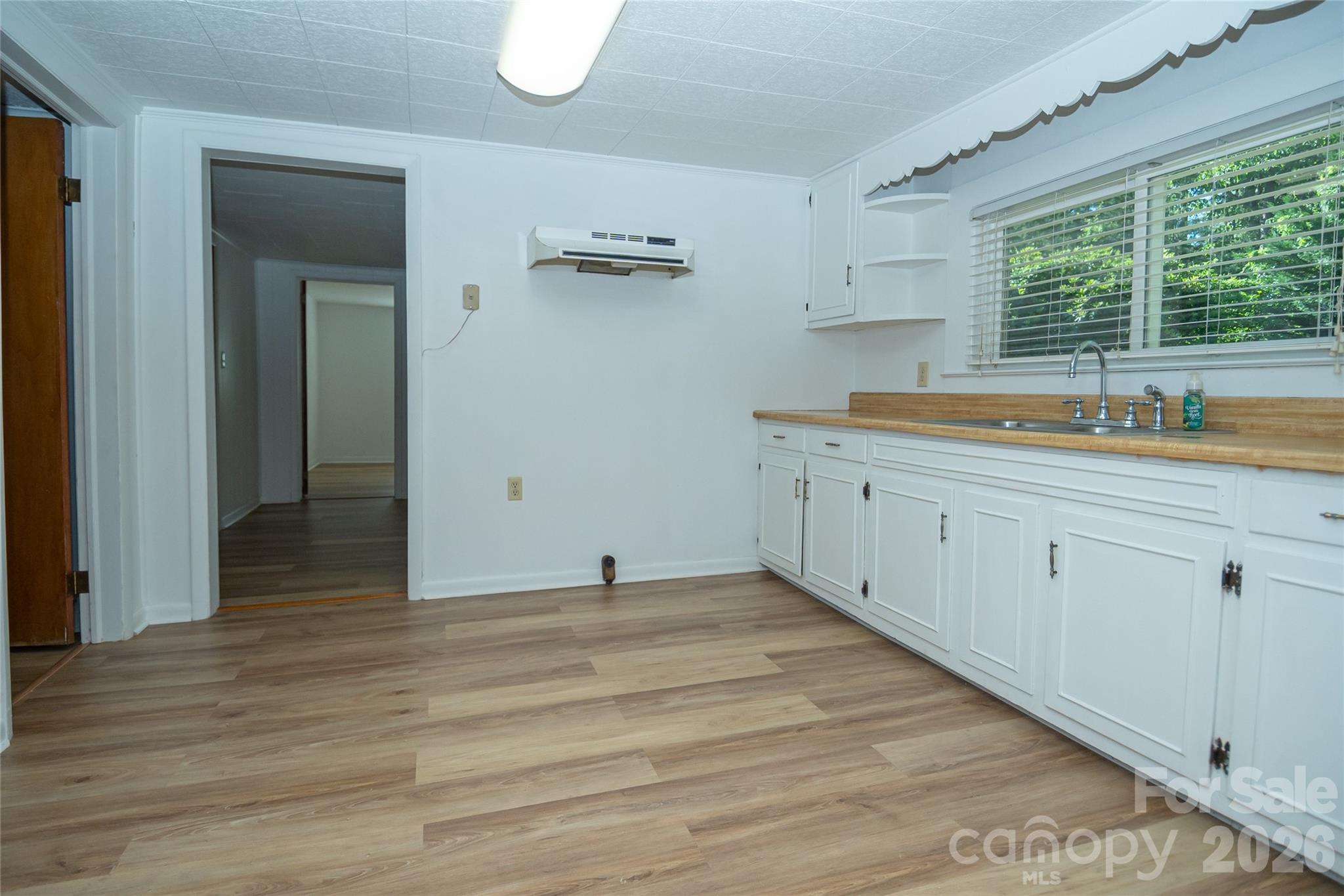 3036 Flat Gap Road Property Photo 11