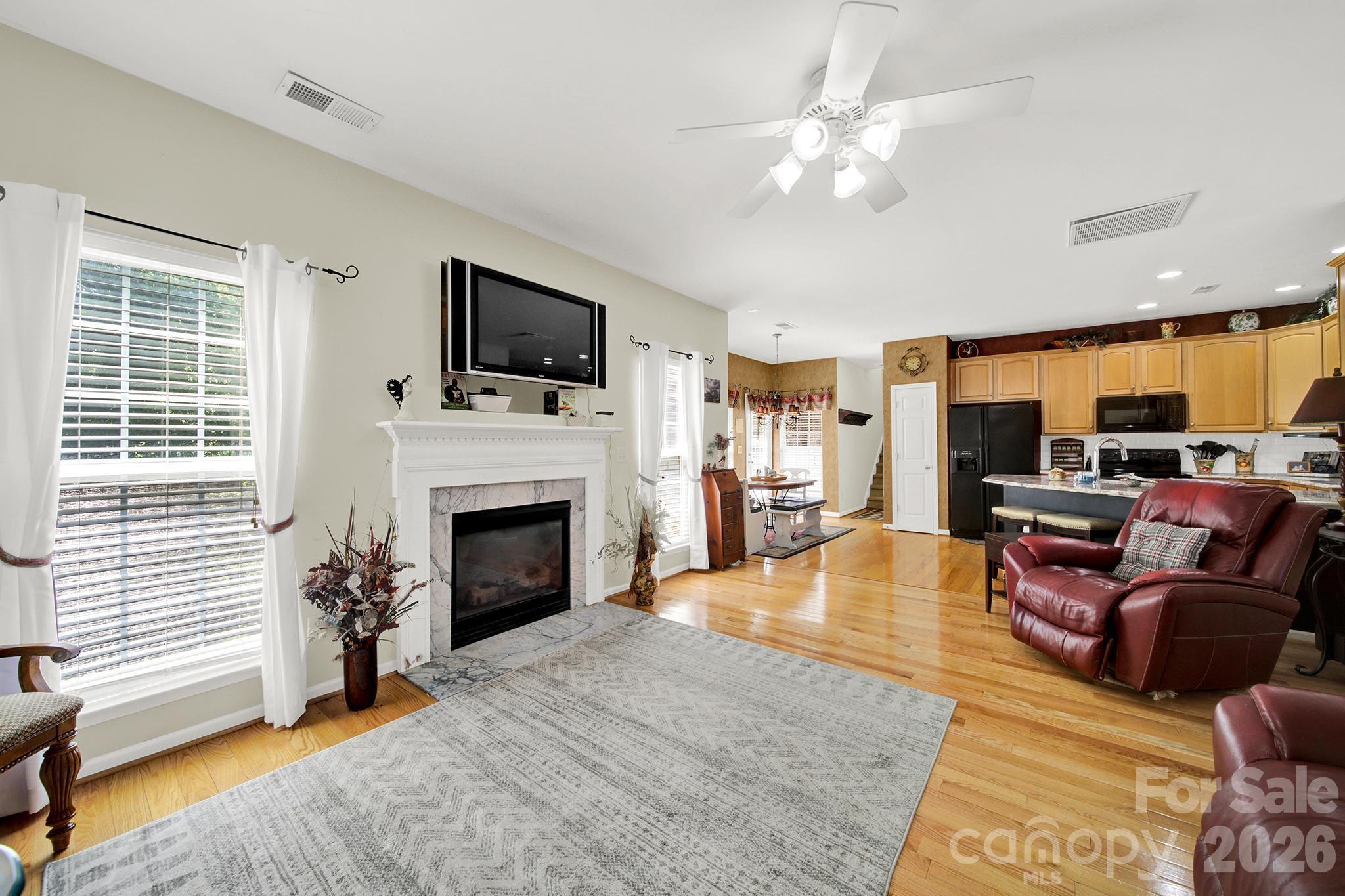 3752 Leela Palace Way Property Photo 11
