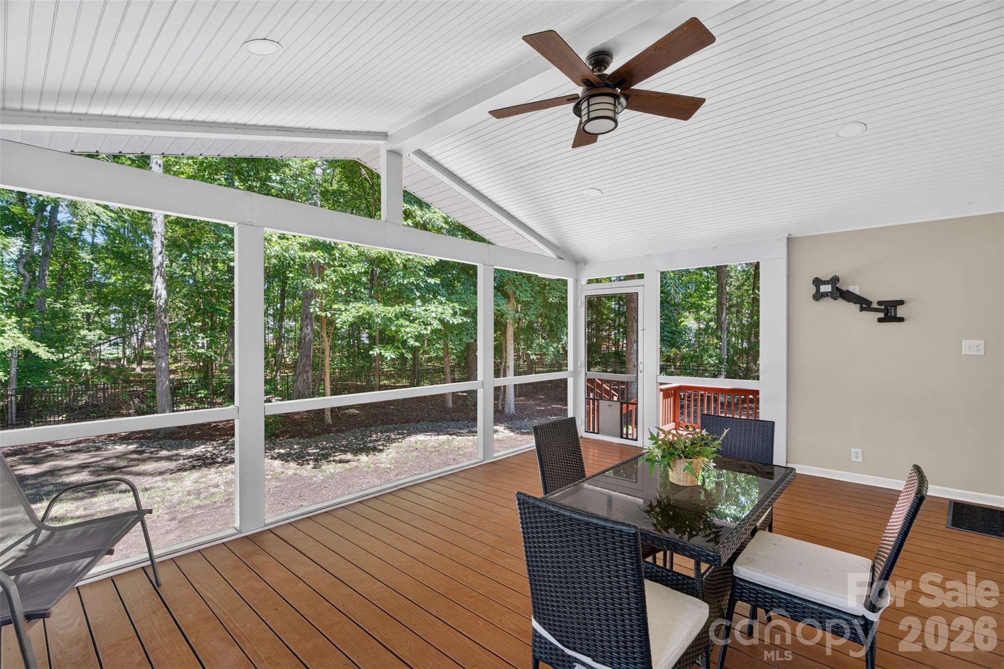 203 Elven Court Property Photo 35
