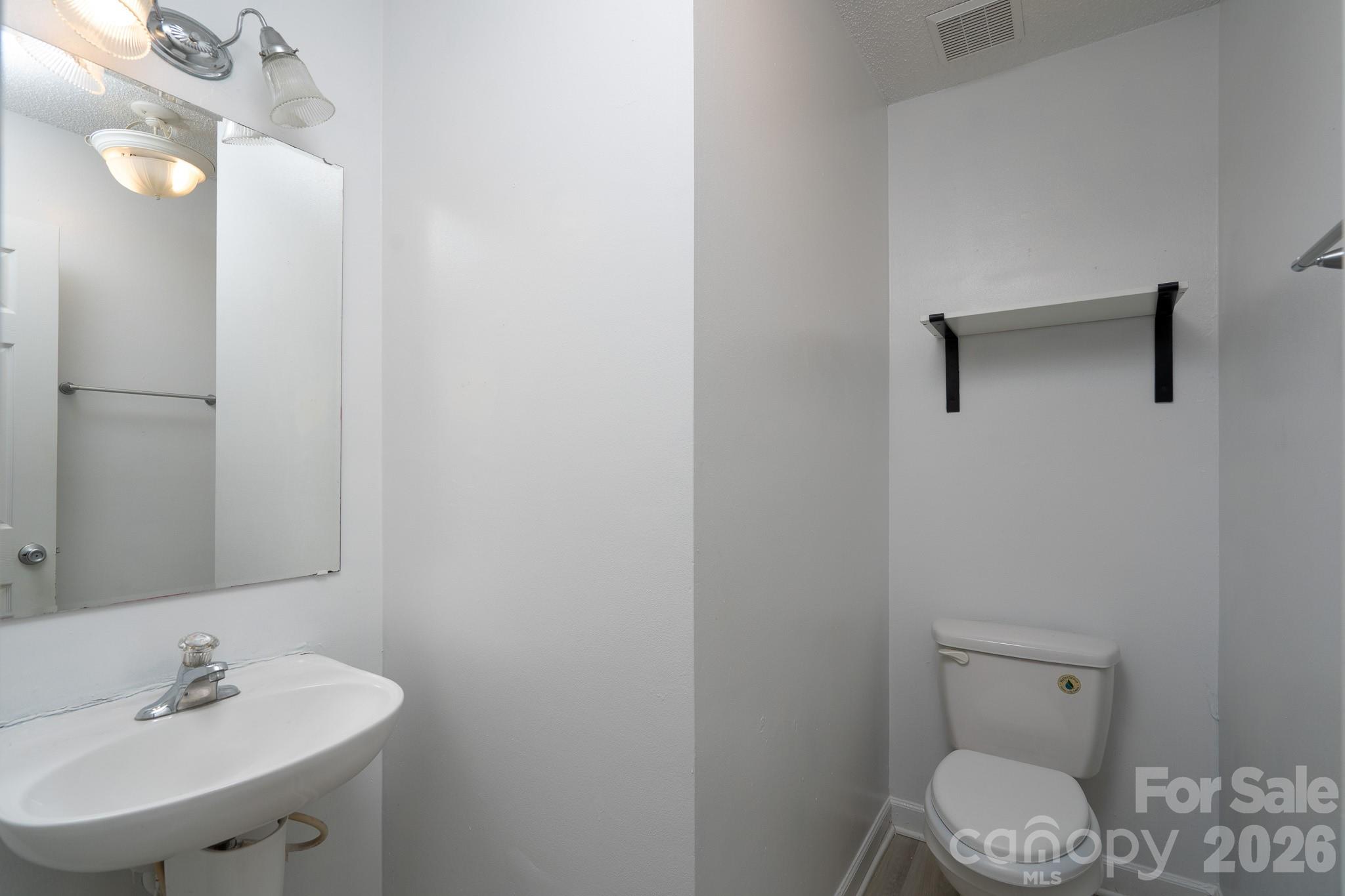 511 Lightspun Lane Property Photo 7