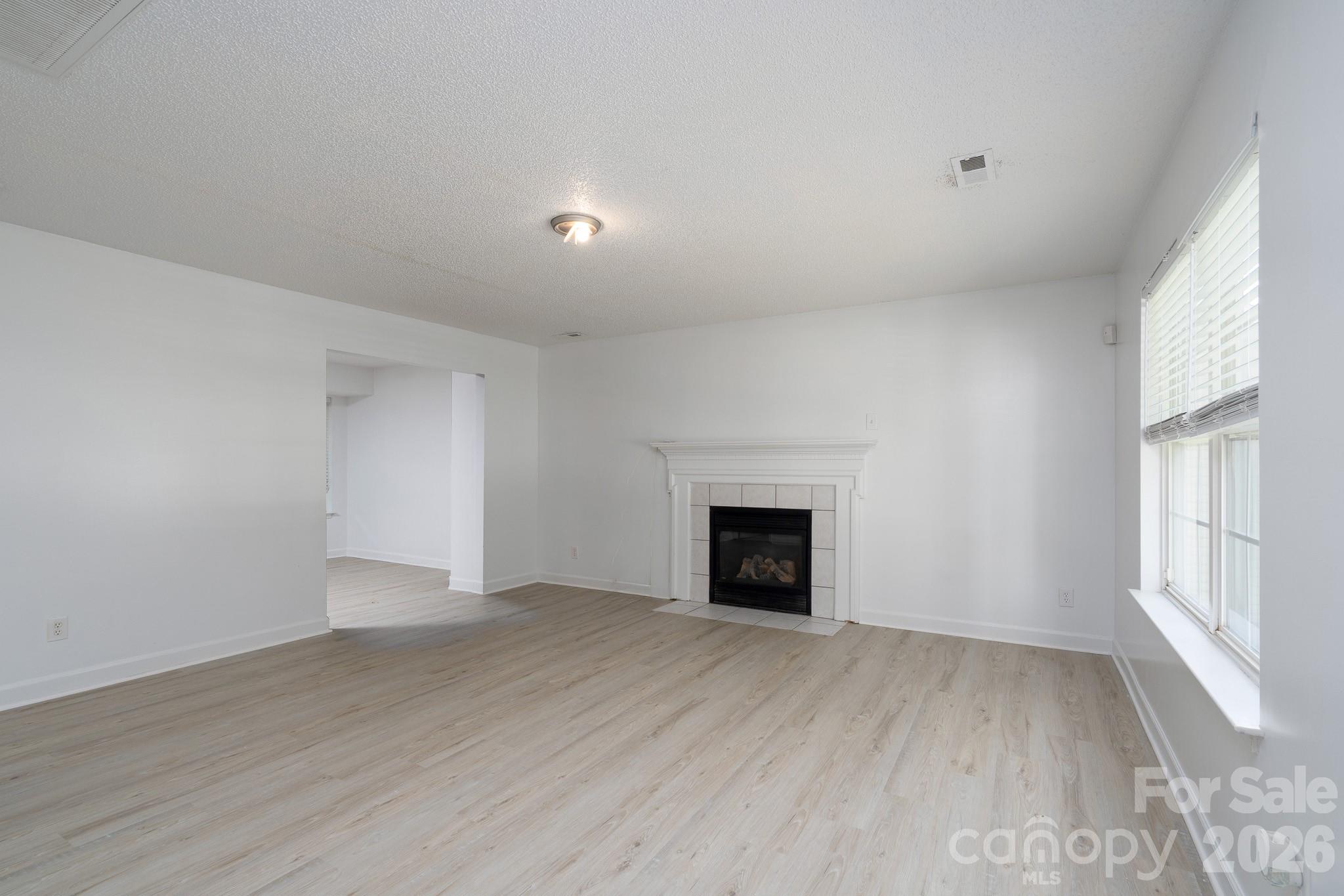 511 Lightspun Lane Property Photo 9