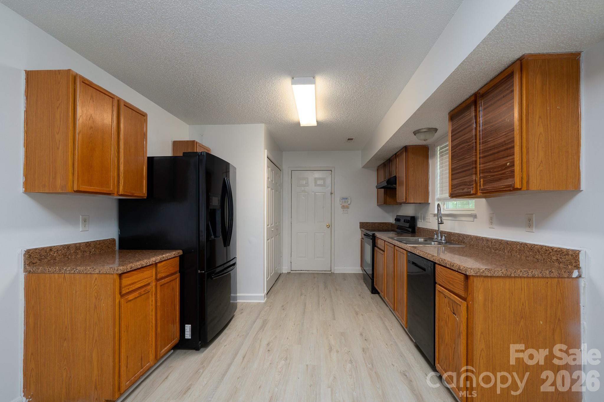 511 Lightspun Lane Property Photo 14