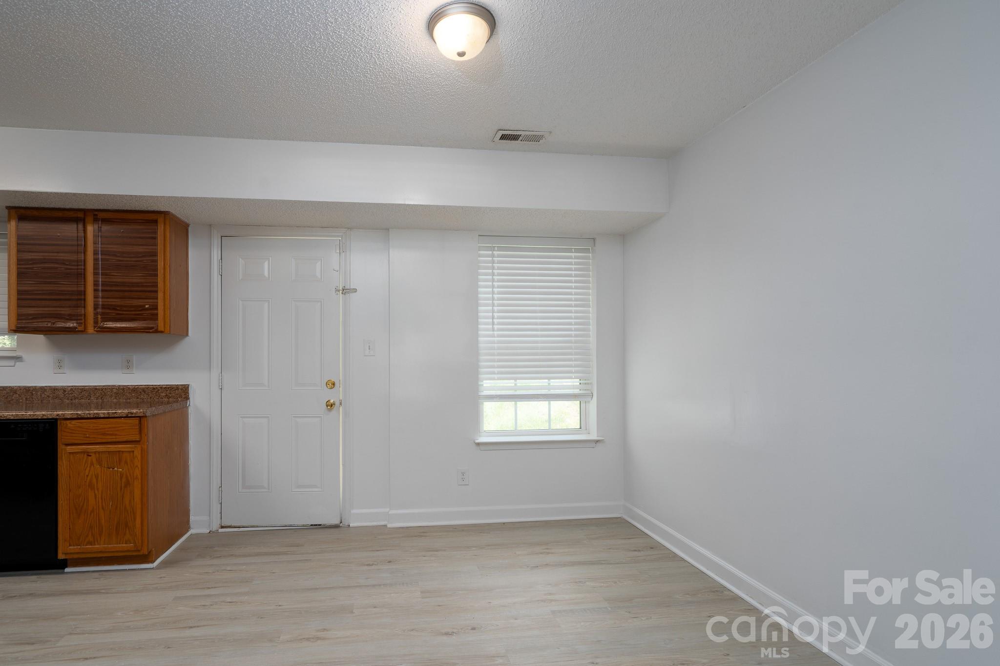 511 Lightspun Lane Property Photo 15