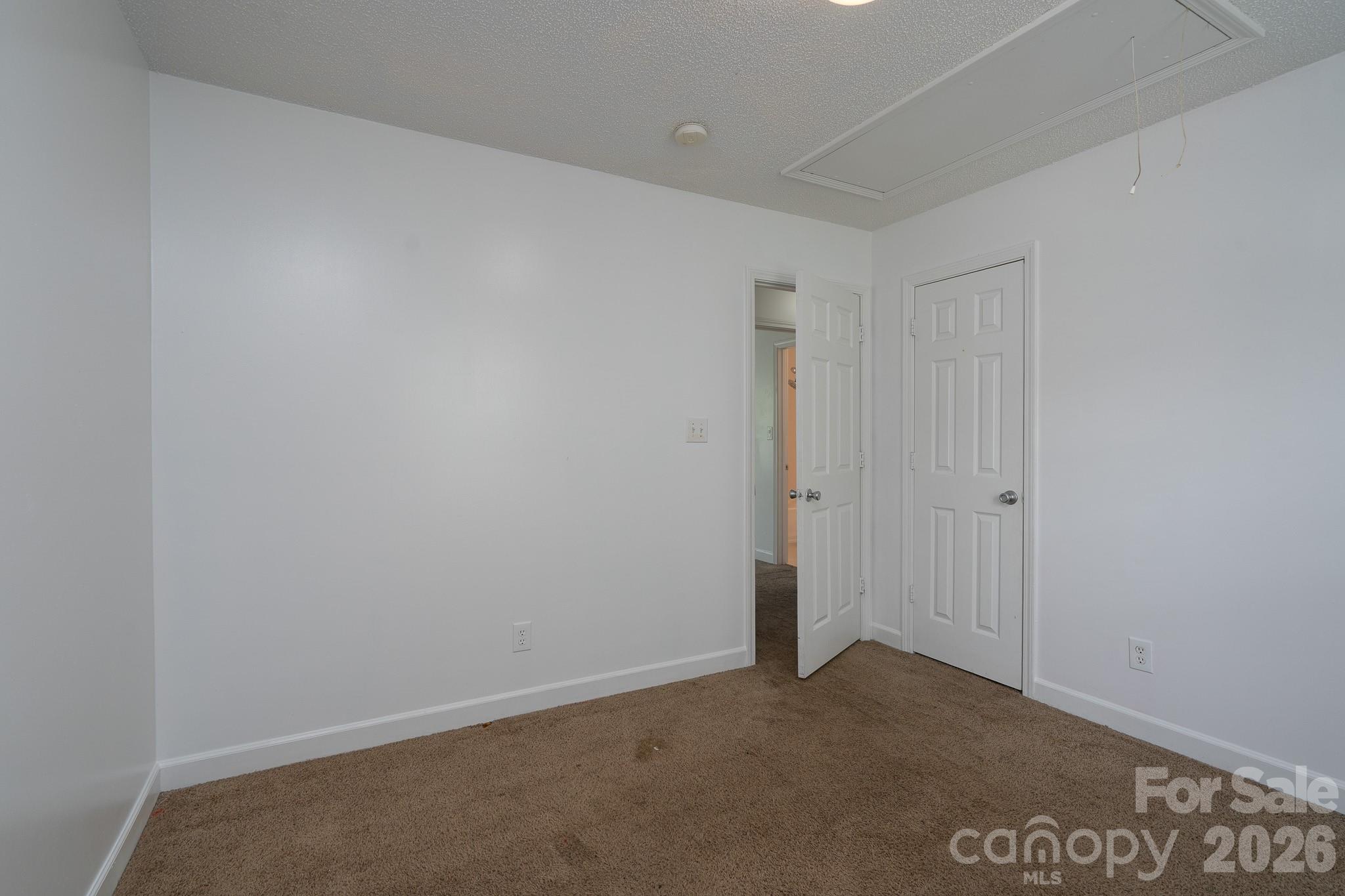 511 Lightspun Lane Property Photo 20