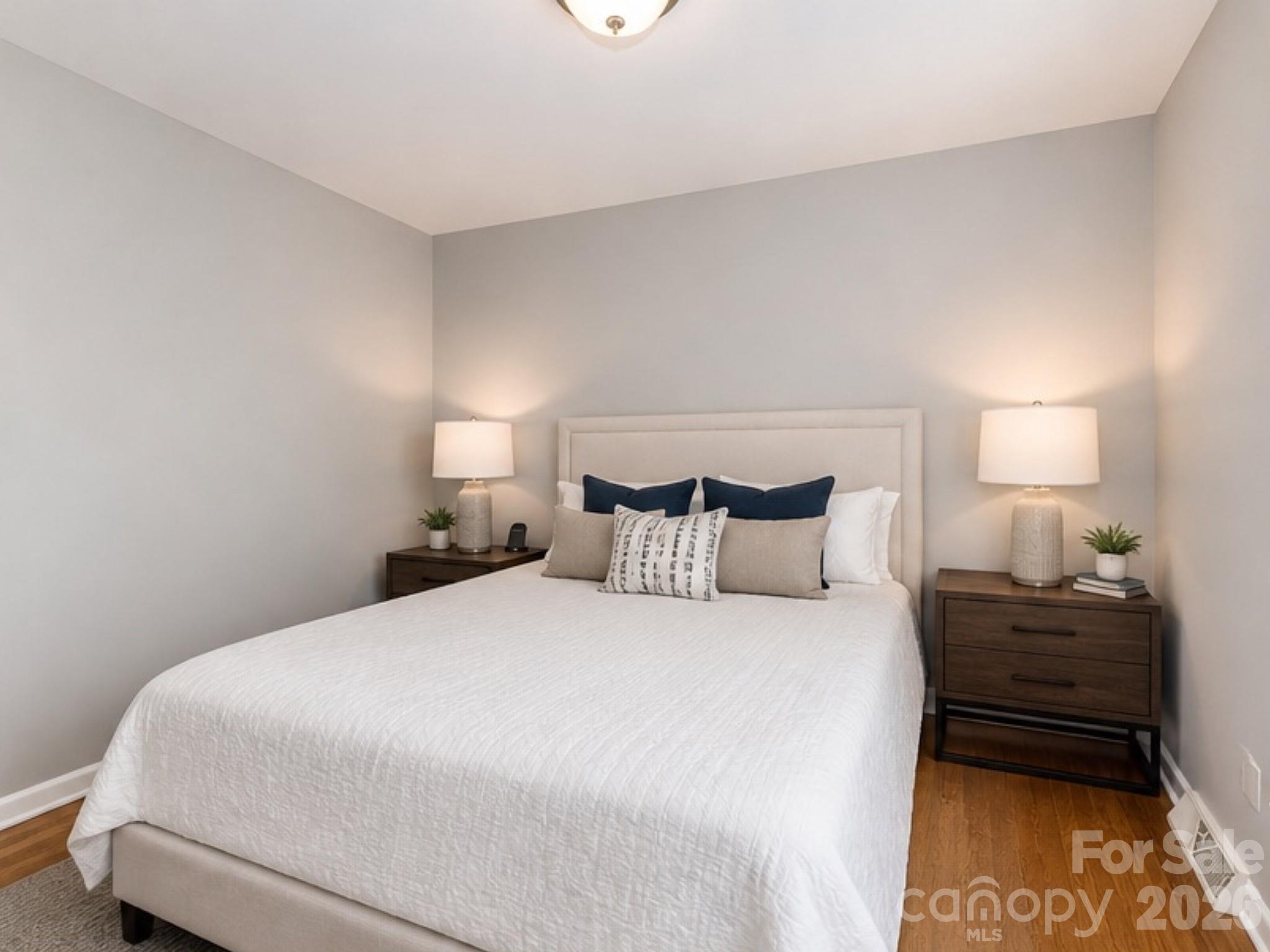 5012 Auburndale Road Property Photo 11