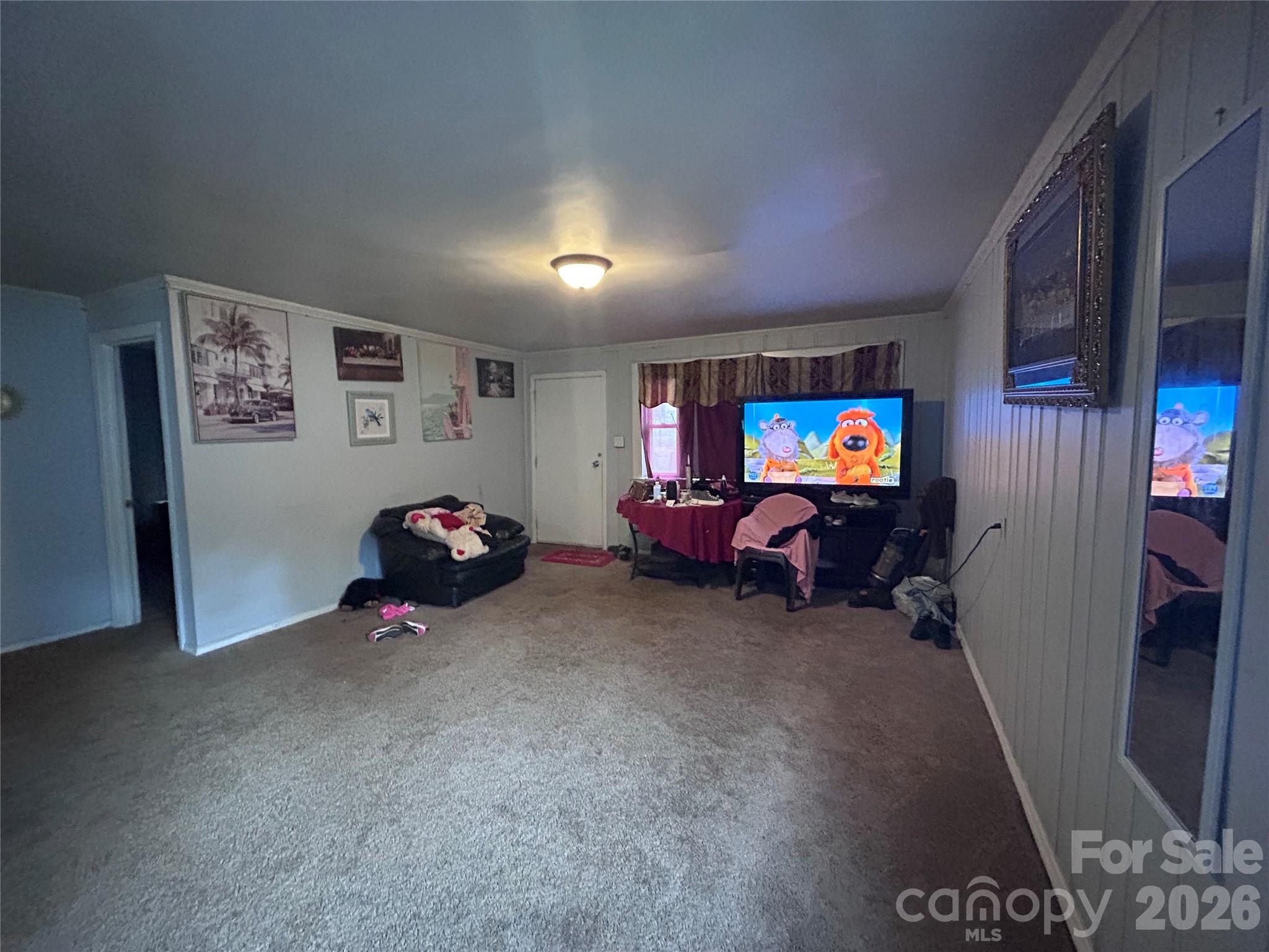 317 S Yates Street Property Photo 5