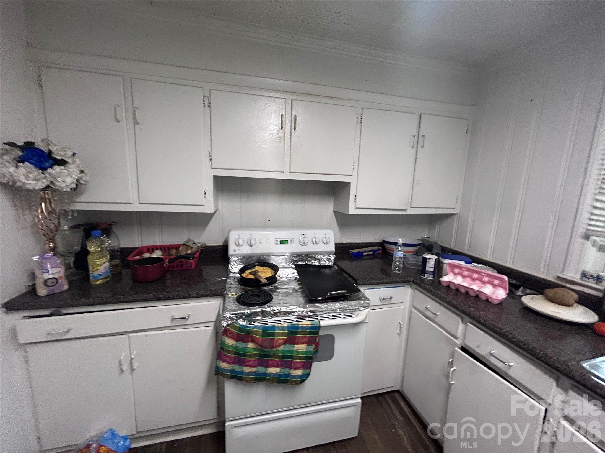 317 S Yates Street Property Photo 6