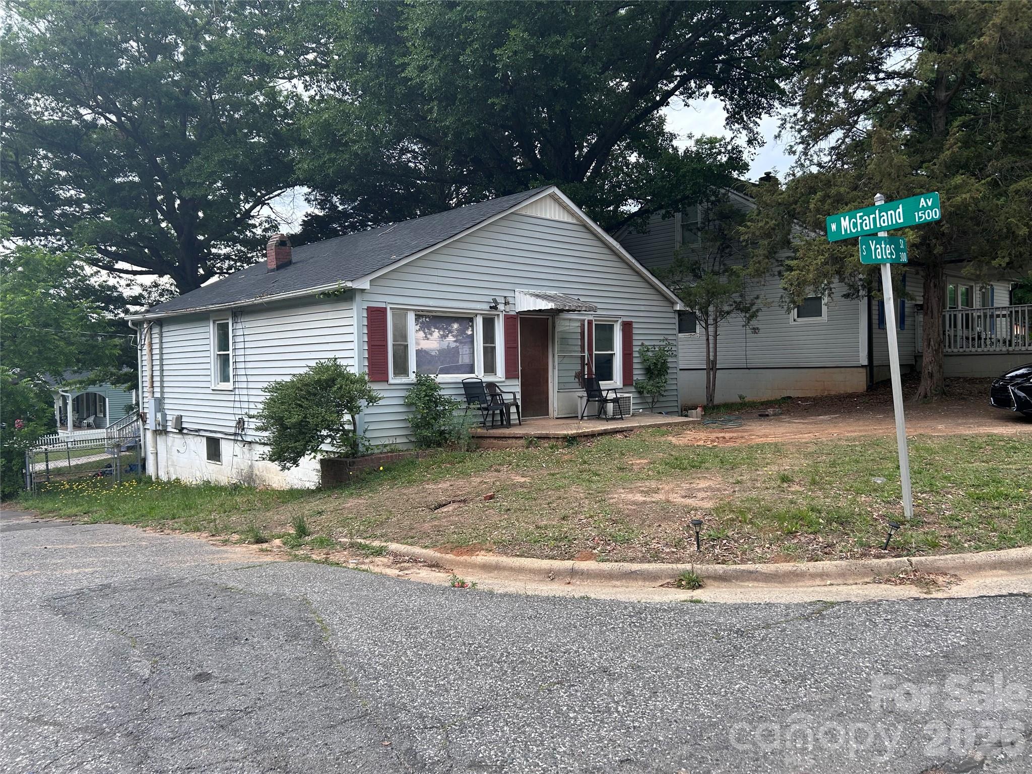 317 S Yates Street Property Photo 13