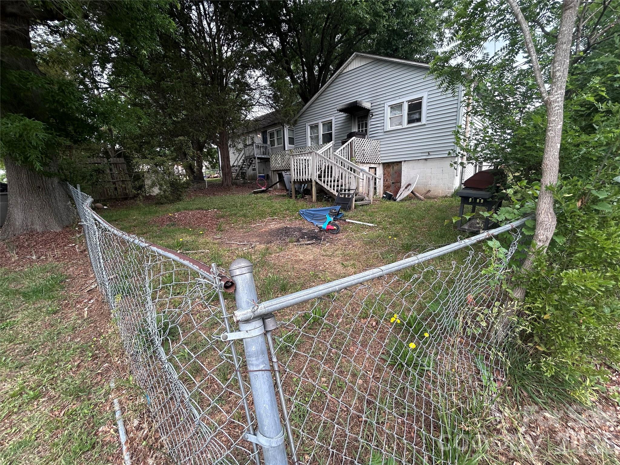 317 S Yates Street Property Photo 14