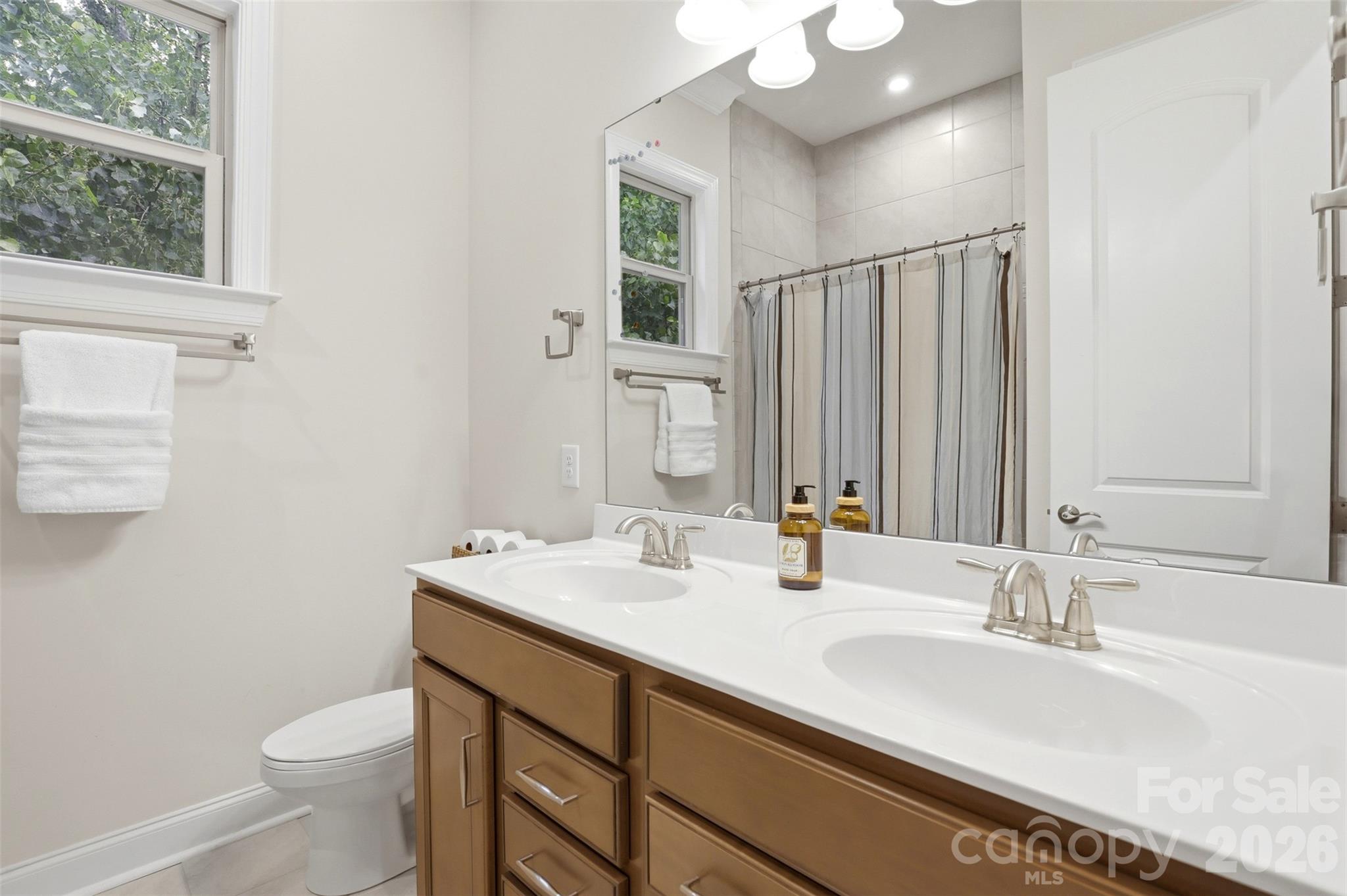 5701 Regal Way Property Photo 21