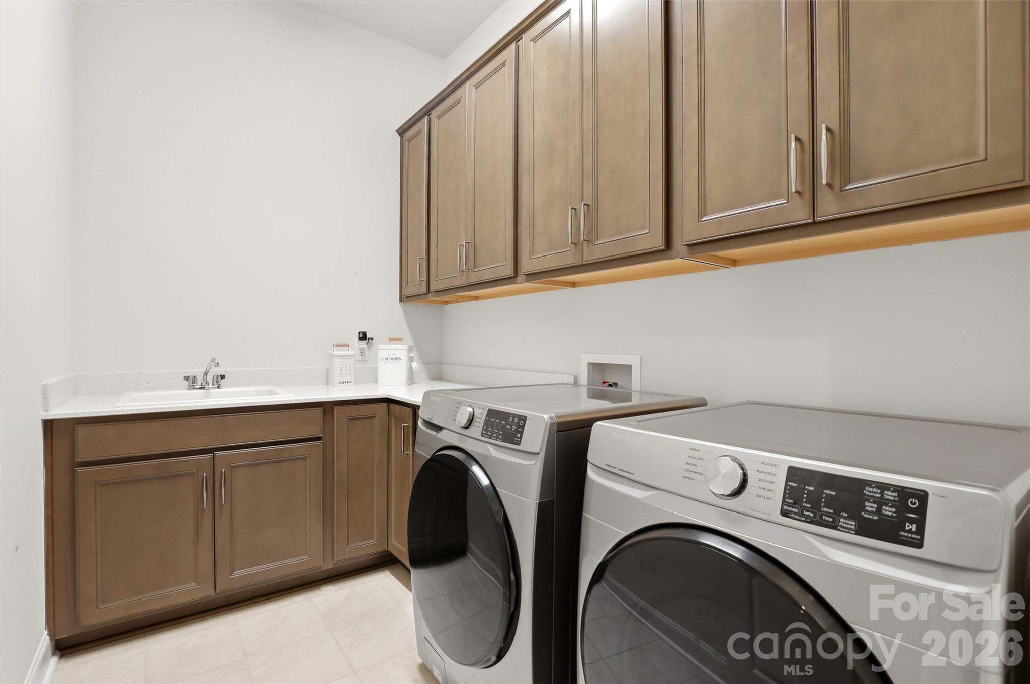 5701 Regal Way Property Photo 24