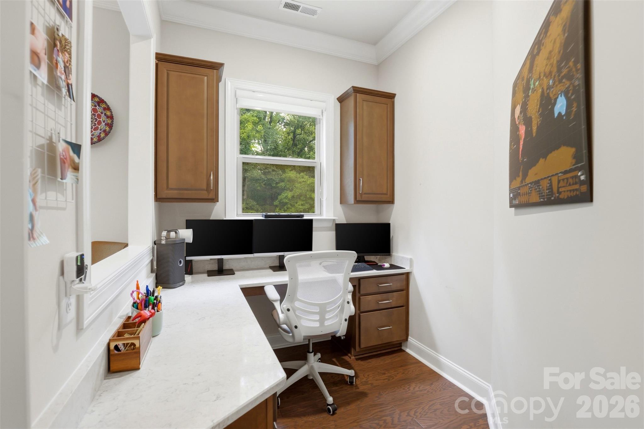 5701 Regal Way Property Photo 25