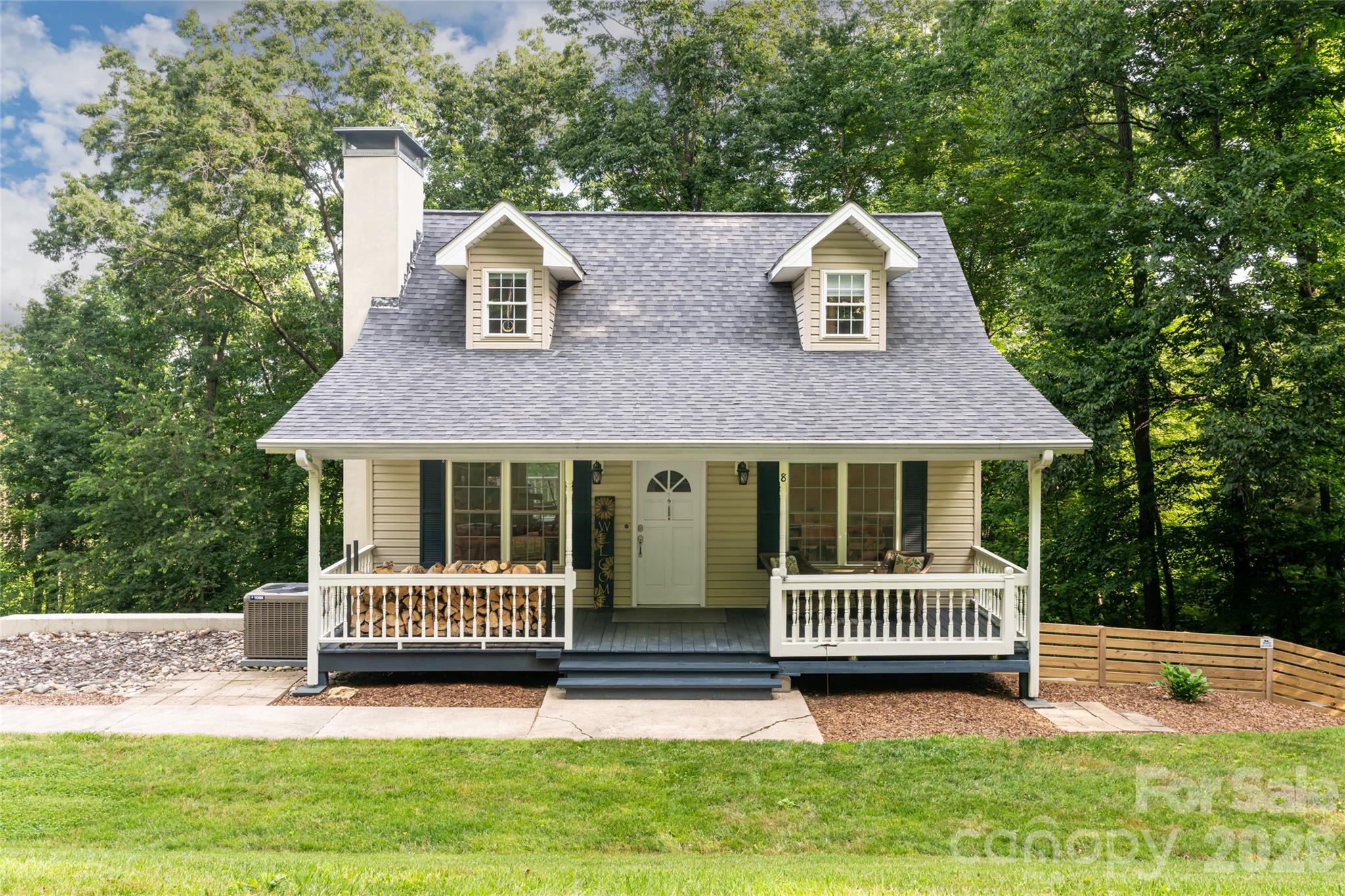 8 Coffey Place Property Photo 1