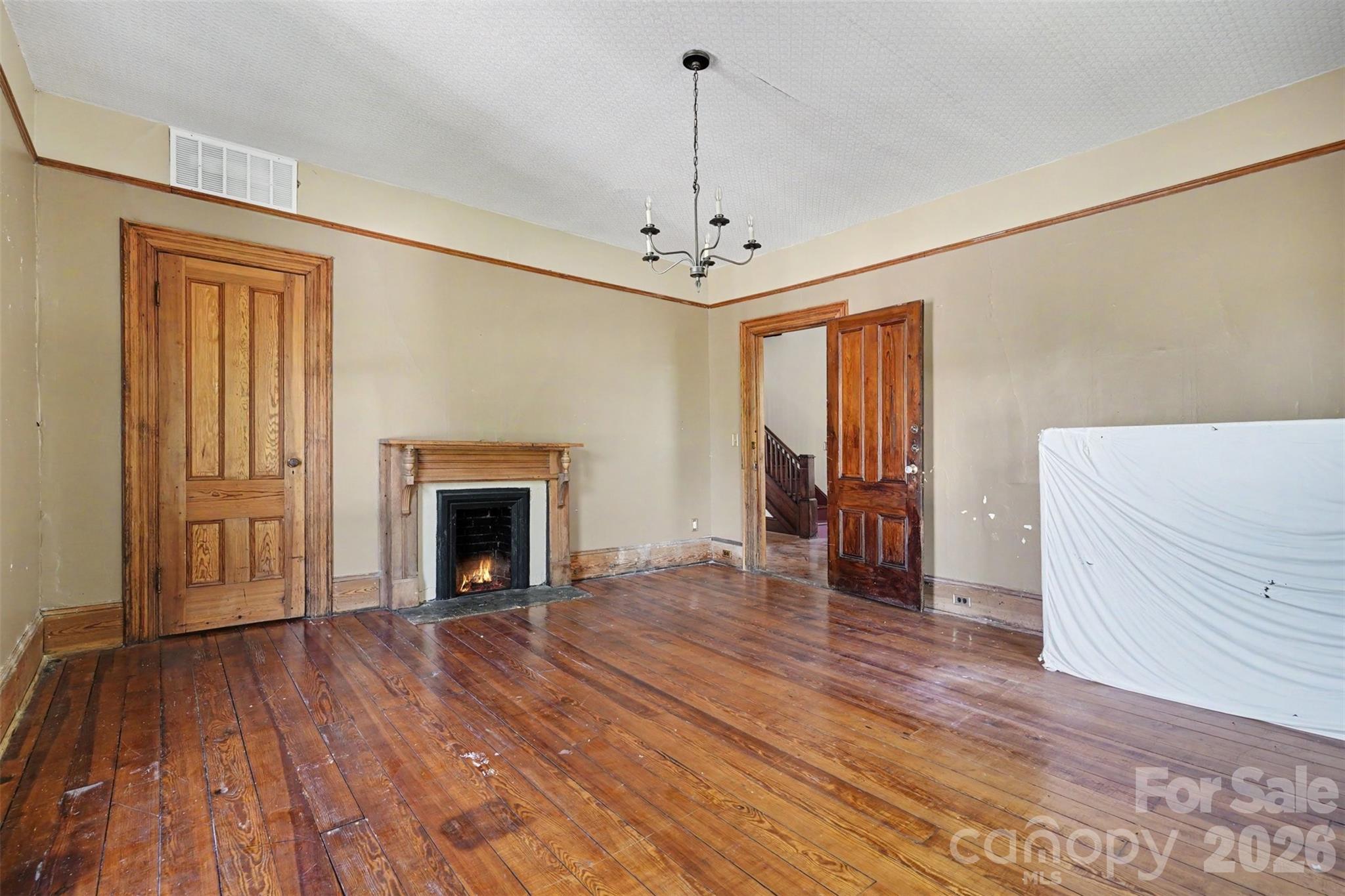 404 W Kerr Street Property Photo 12