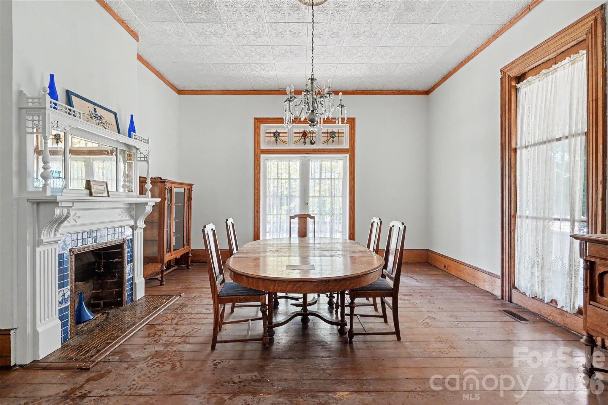 404 W Kerr Street Property Photo 13