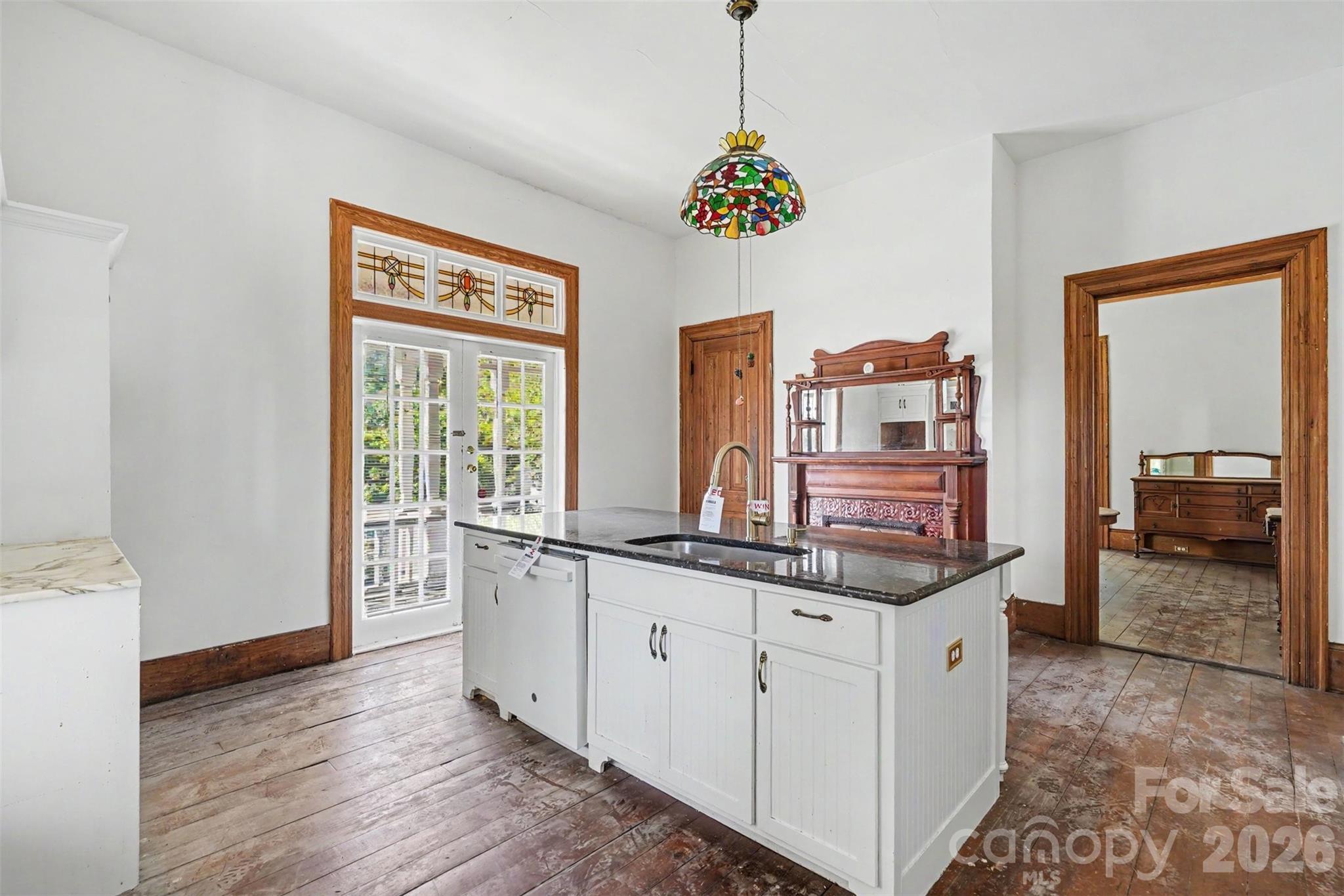 404 W Kerr Street Property Photo 16