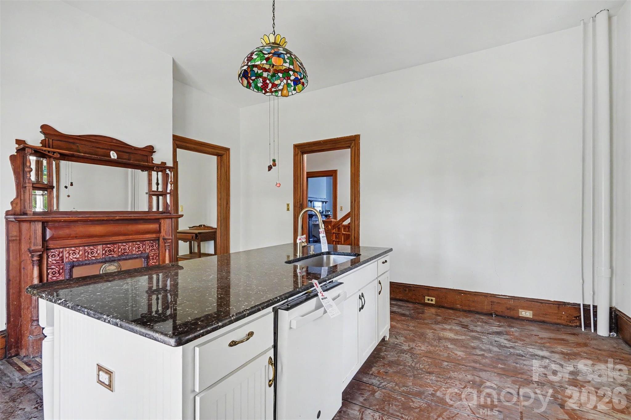 404 W Kerr Street Property Photo 17