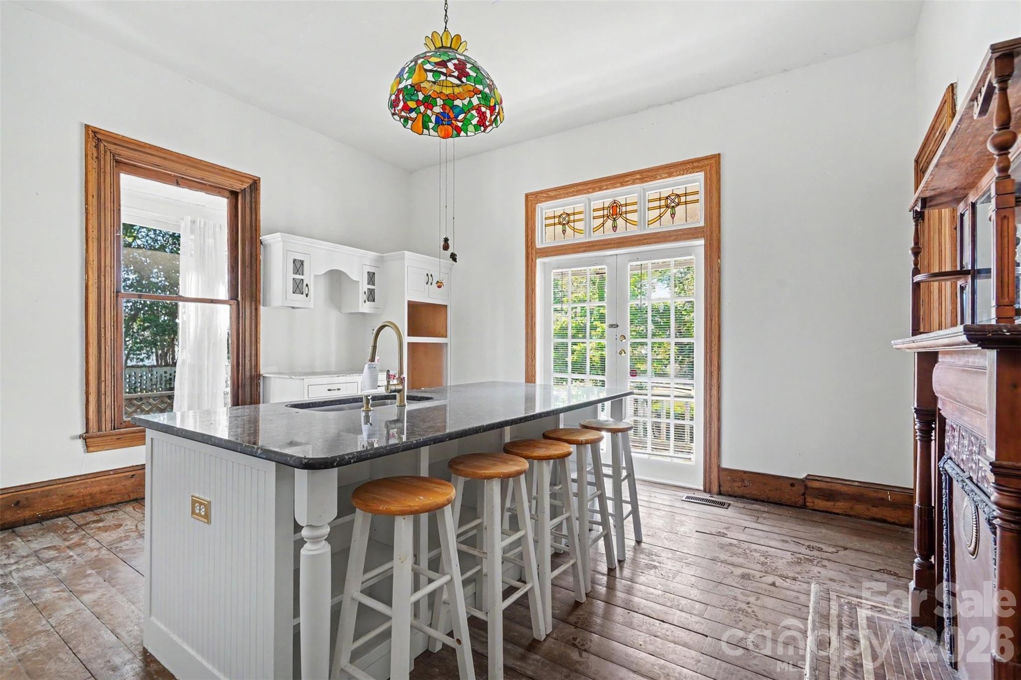 404 W Kerr Street Property Photo 18