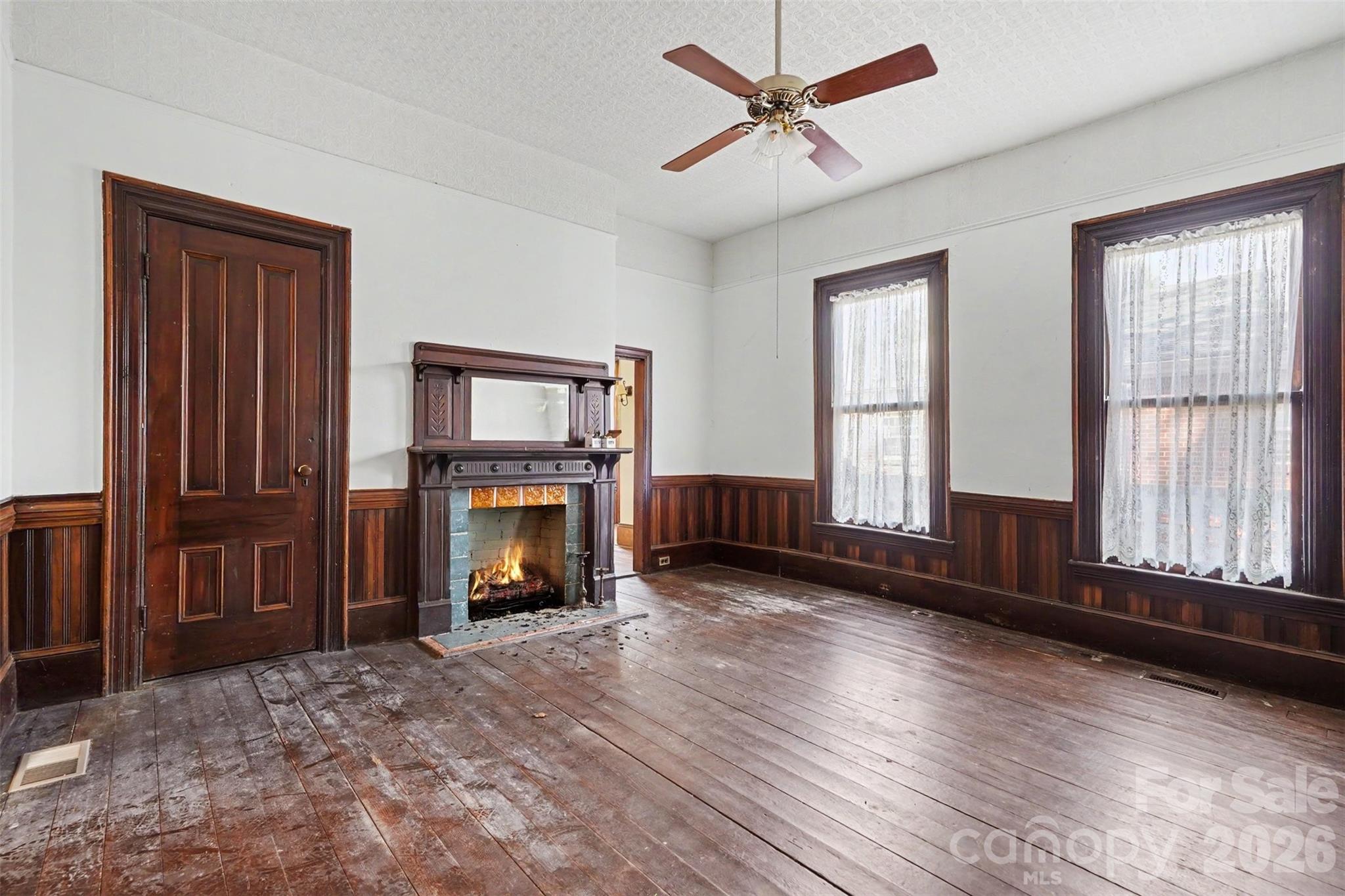 404 W Kerr Street Property Photo 19