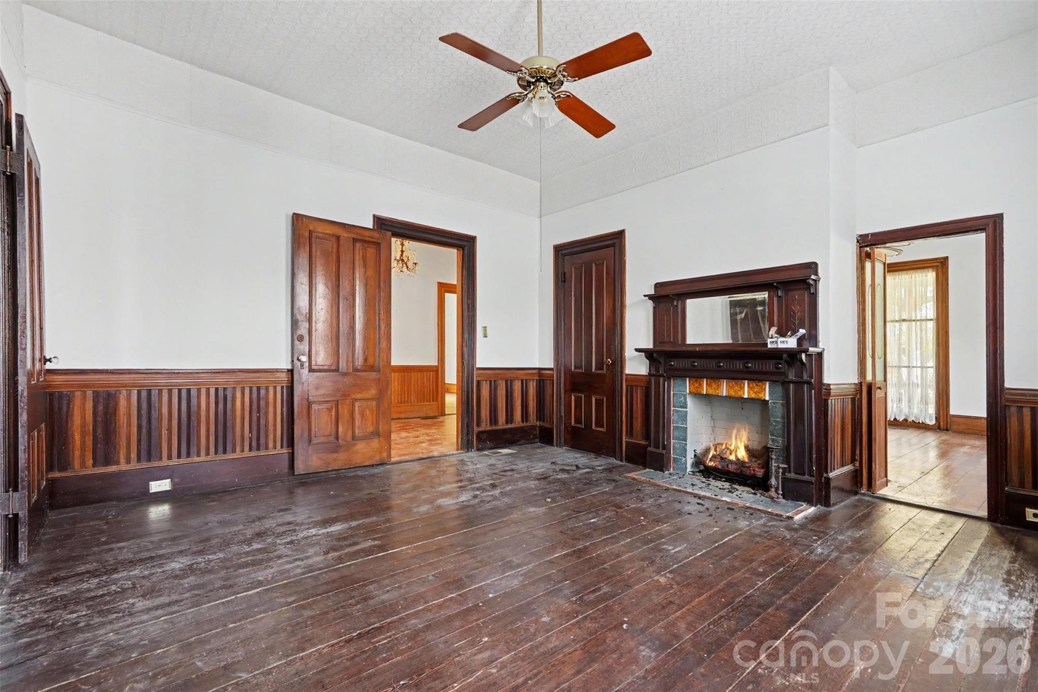 404 W Kerr Street Property Photo 20