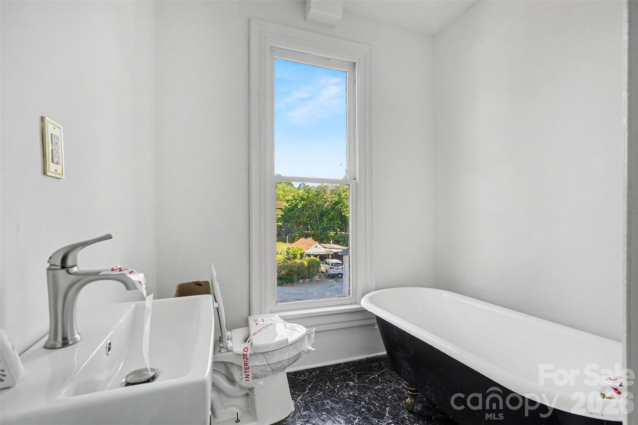 404 W Kerr Street Property Photo 31