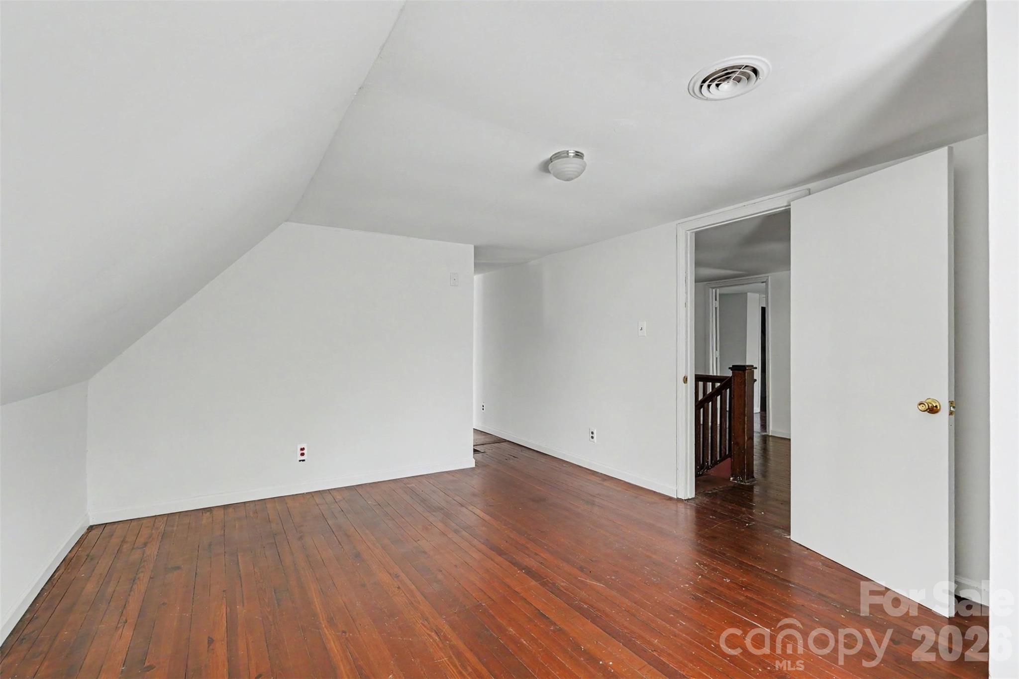 404 W Kerr Street Property Photo 33