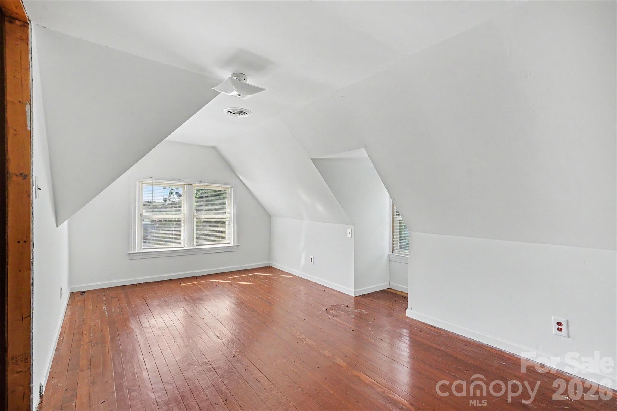 404 W Kerr Street Property Photo 35