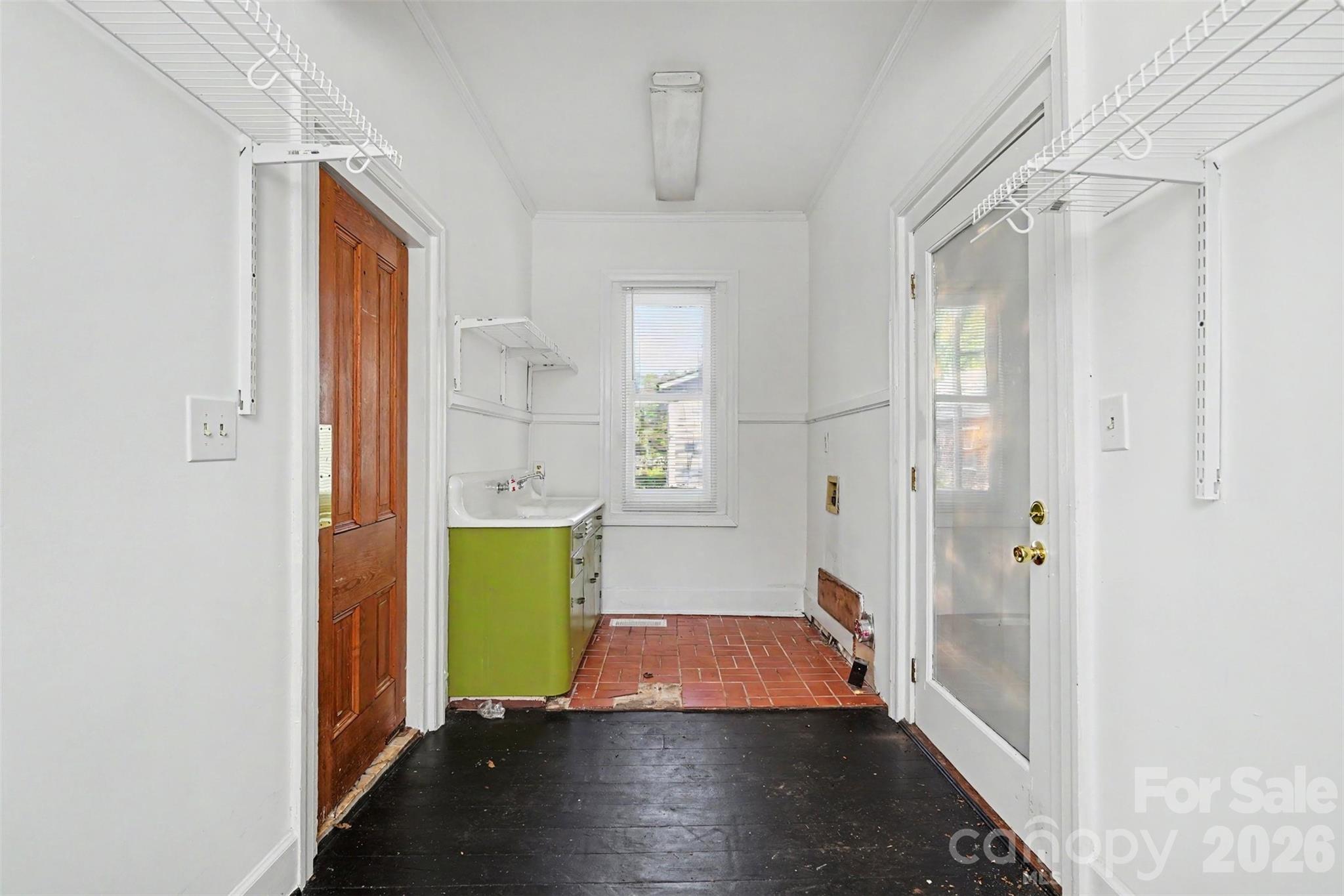 404 W Kerr Street Property Photo 38