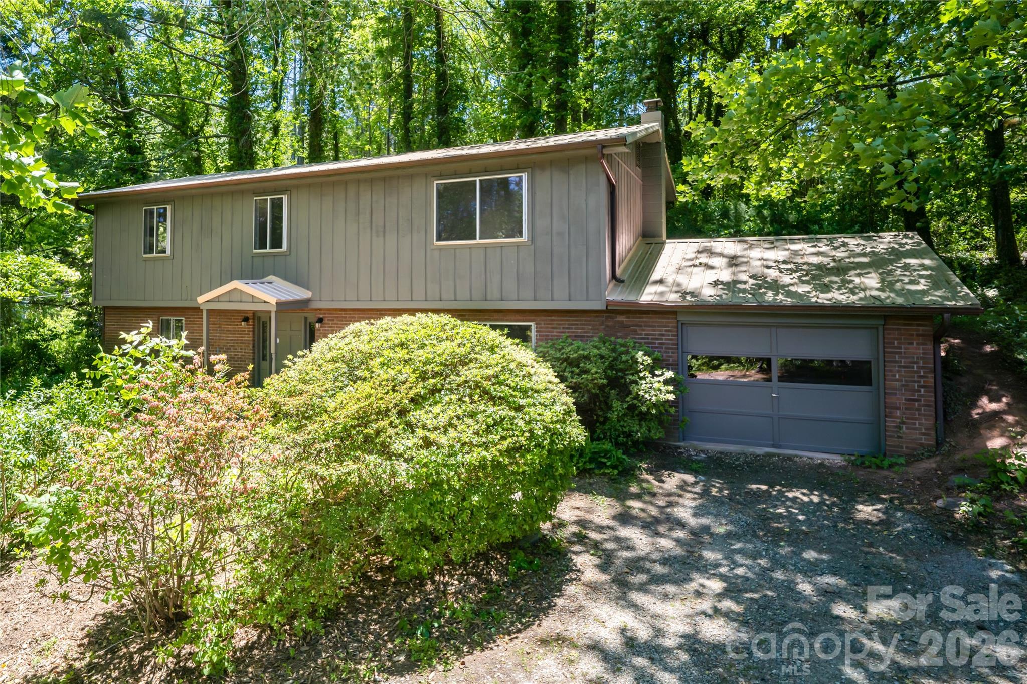 1 Beaverdam Knoll Road Property Photo 2